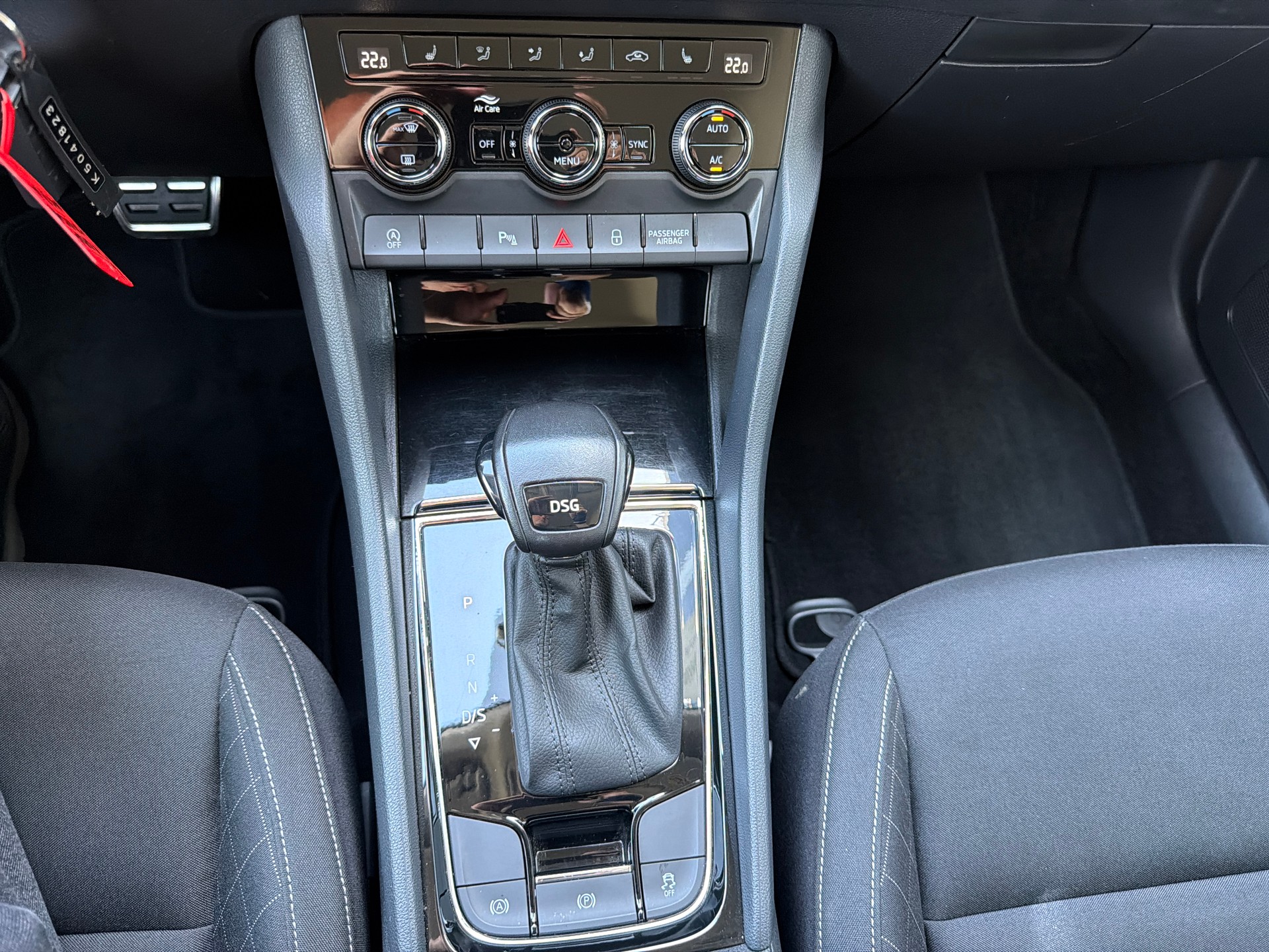 SKODA Karoq 1.0 TSI Ambition DSG-image-14