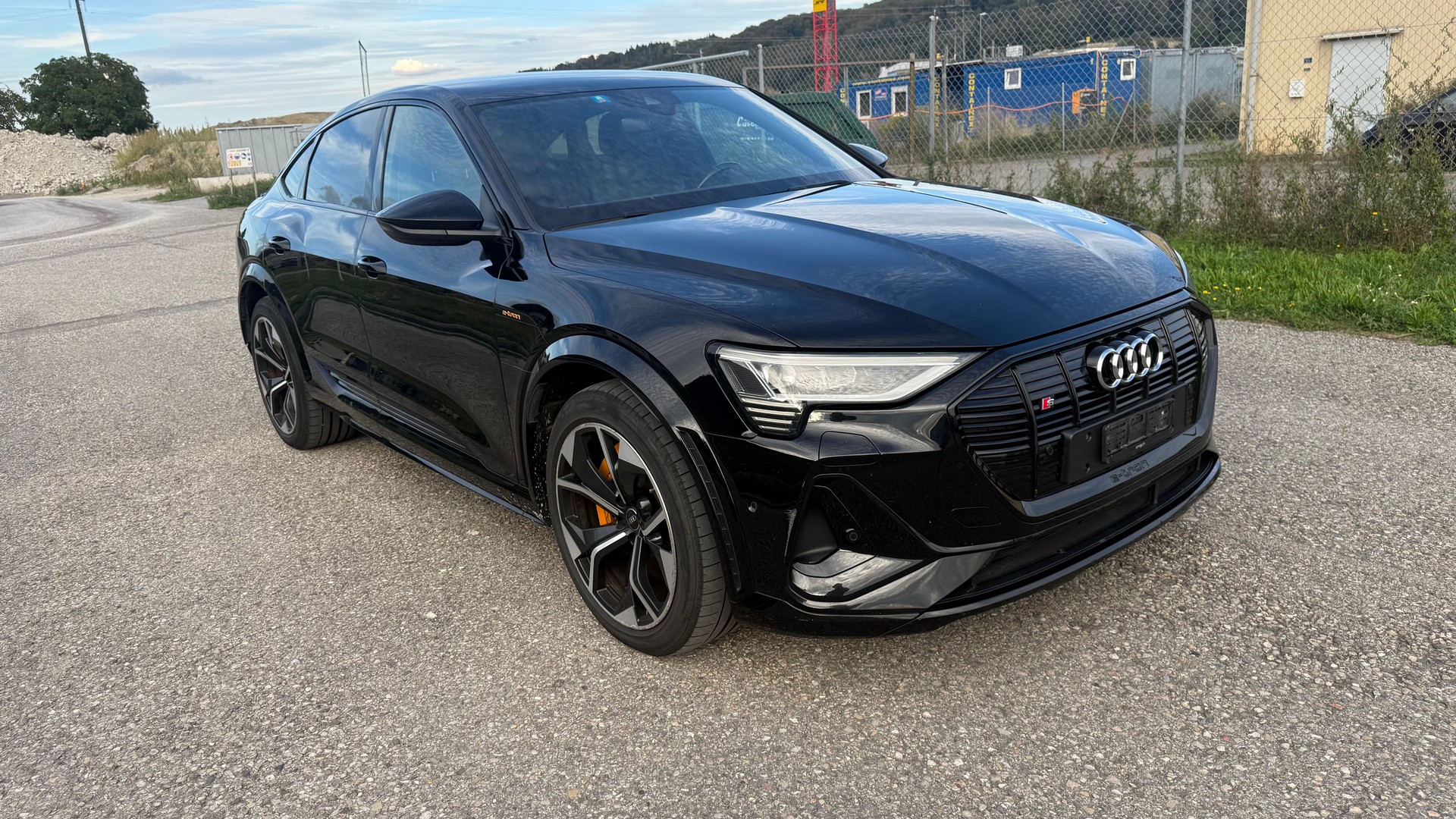AUDI e-tron S Sportback quattro-image-2