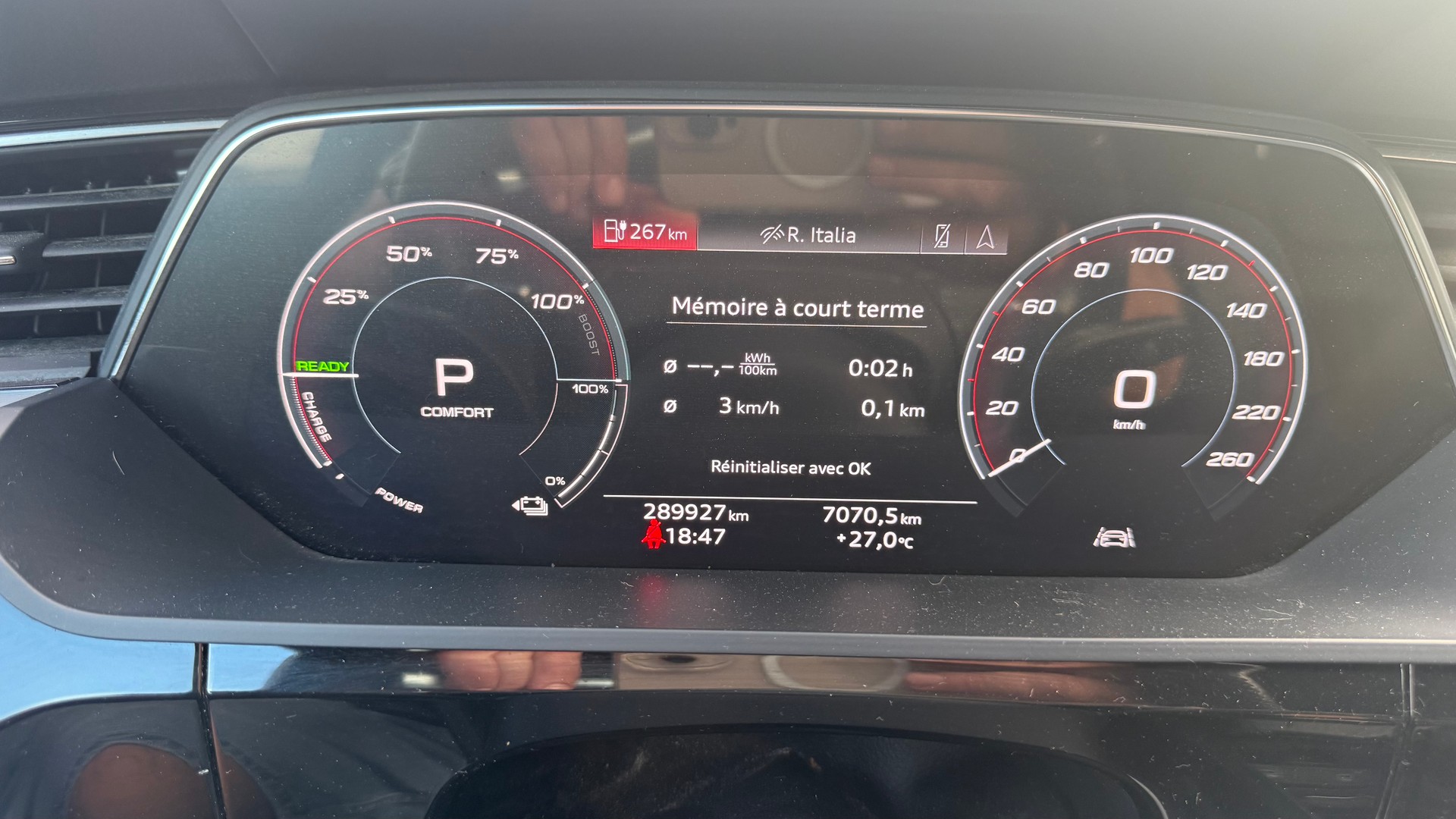 AUDI e-tron S Sportback quattro-image-11