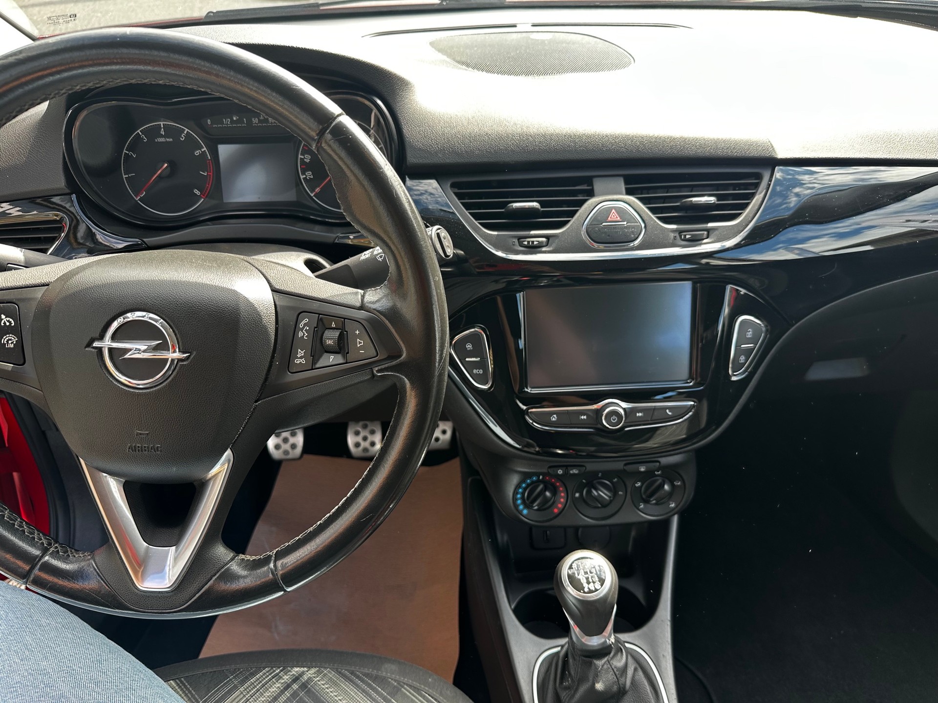 OPEL Corsa 1.0 T EcoTec Black Edition-image-6