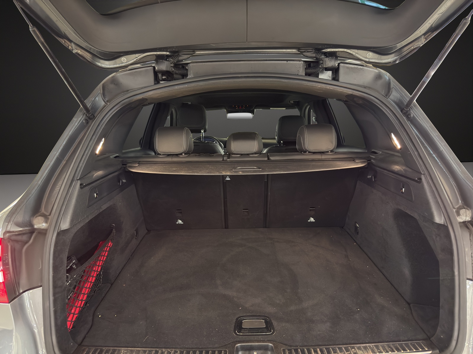MERCEDES-BENZ GLC 250 AMG Line 4Matic 9G-Tronic-image-13