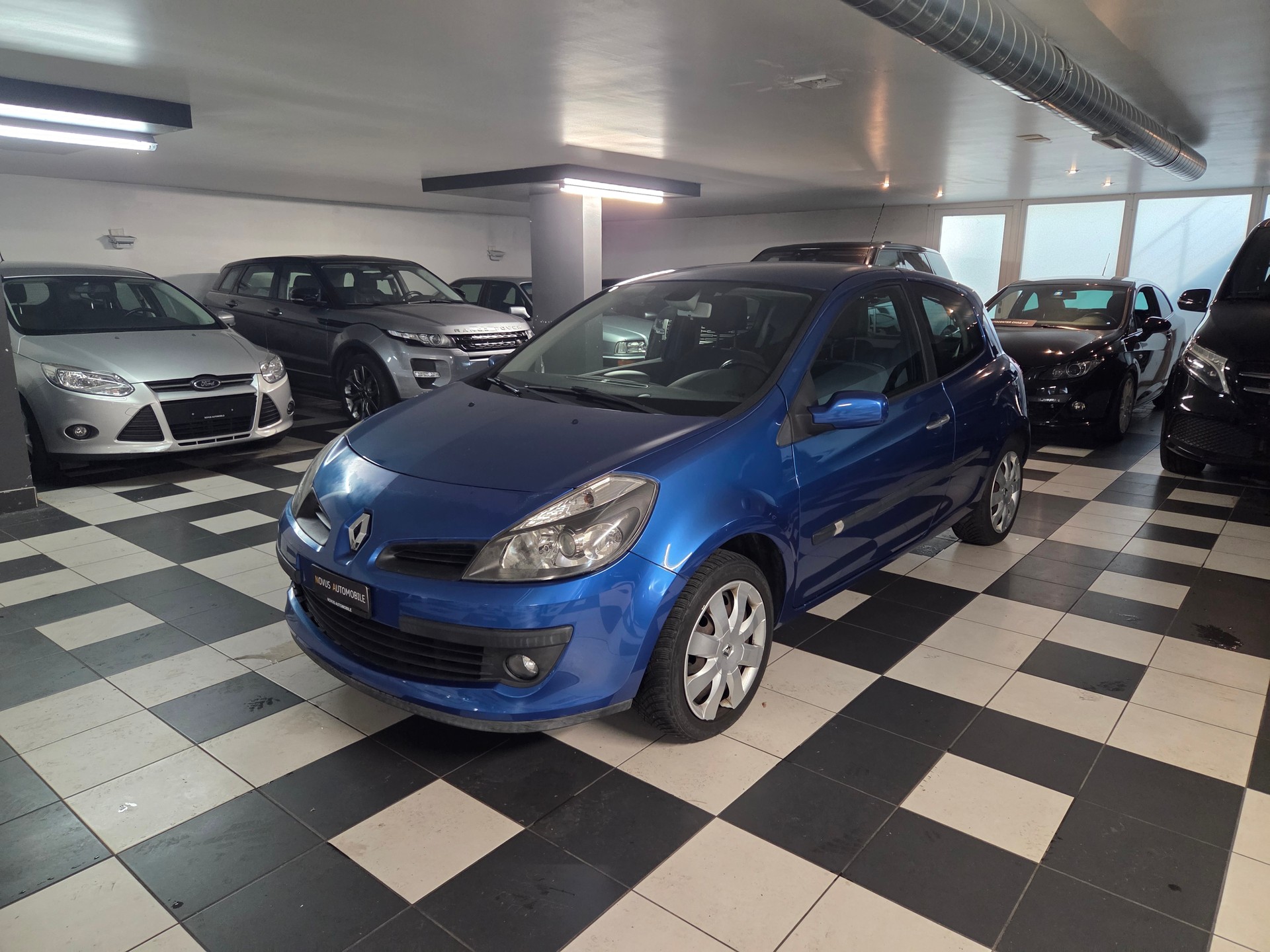 RENAULT Clio 1.4 16V Dynamique-image-0