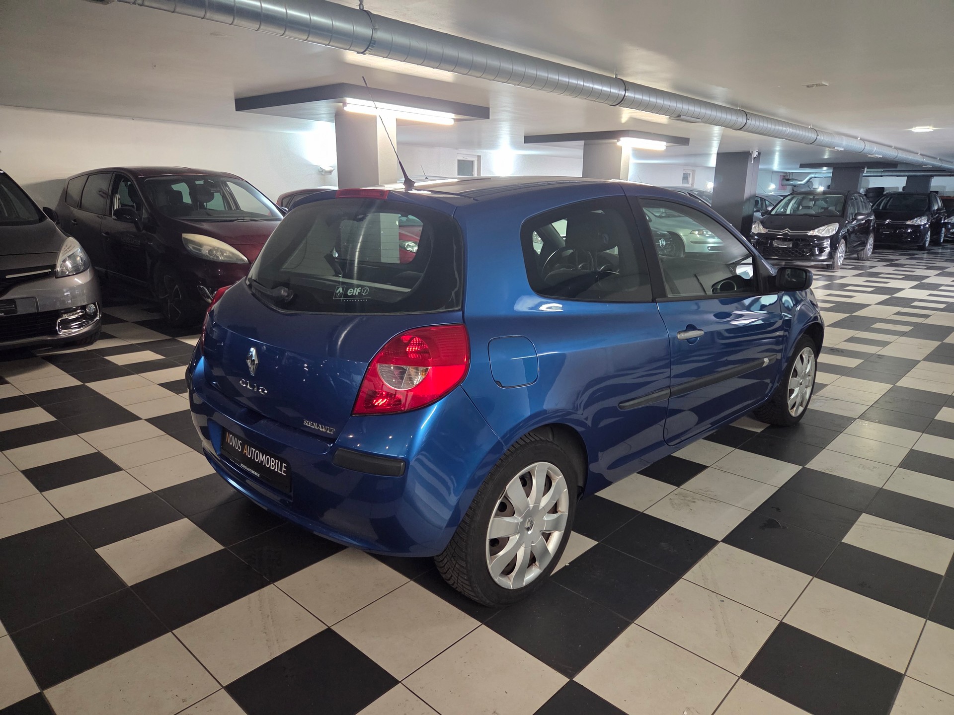 RENAULT Clio 1.4 16V Dynamique-image-4