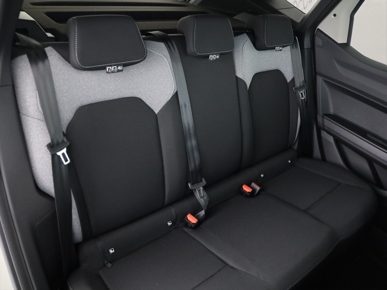 DACIA Duster 1.8 Hybrid Journey-image-7