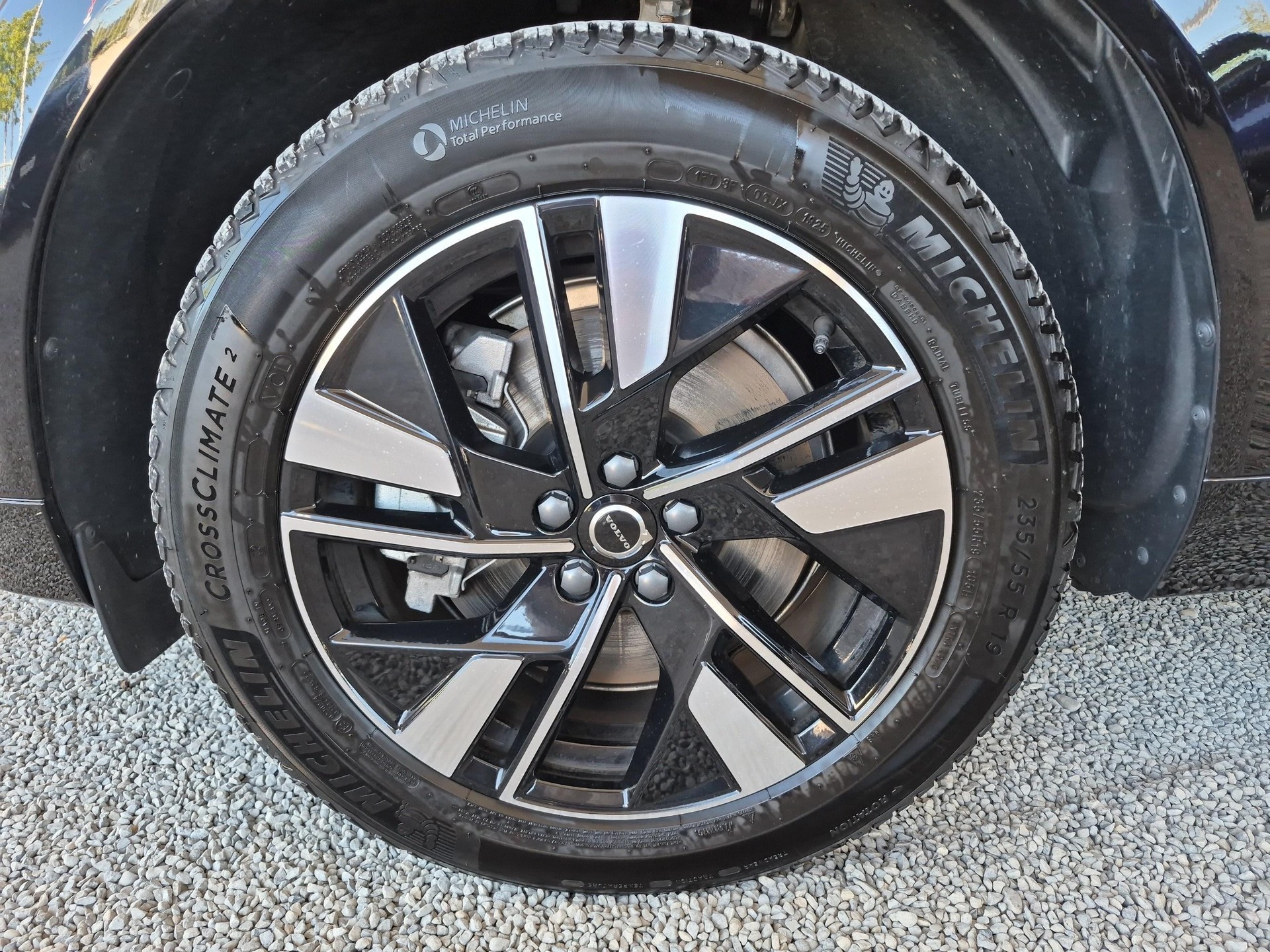 VOLVO XC60 2.0 T6 TE Plus Dark eAWD-image-19