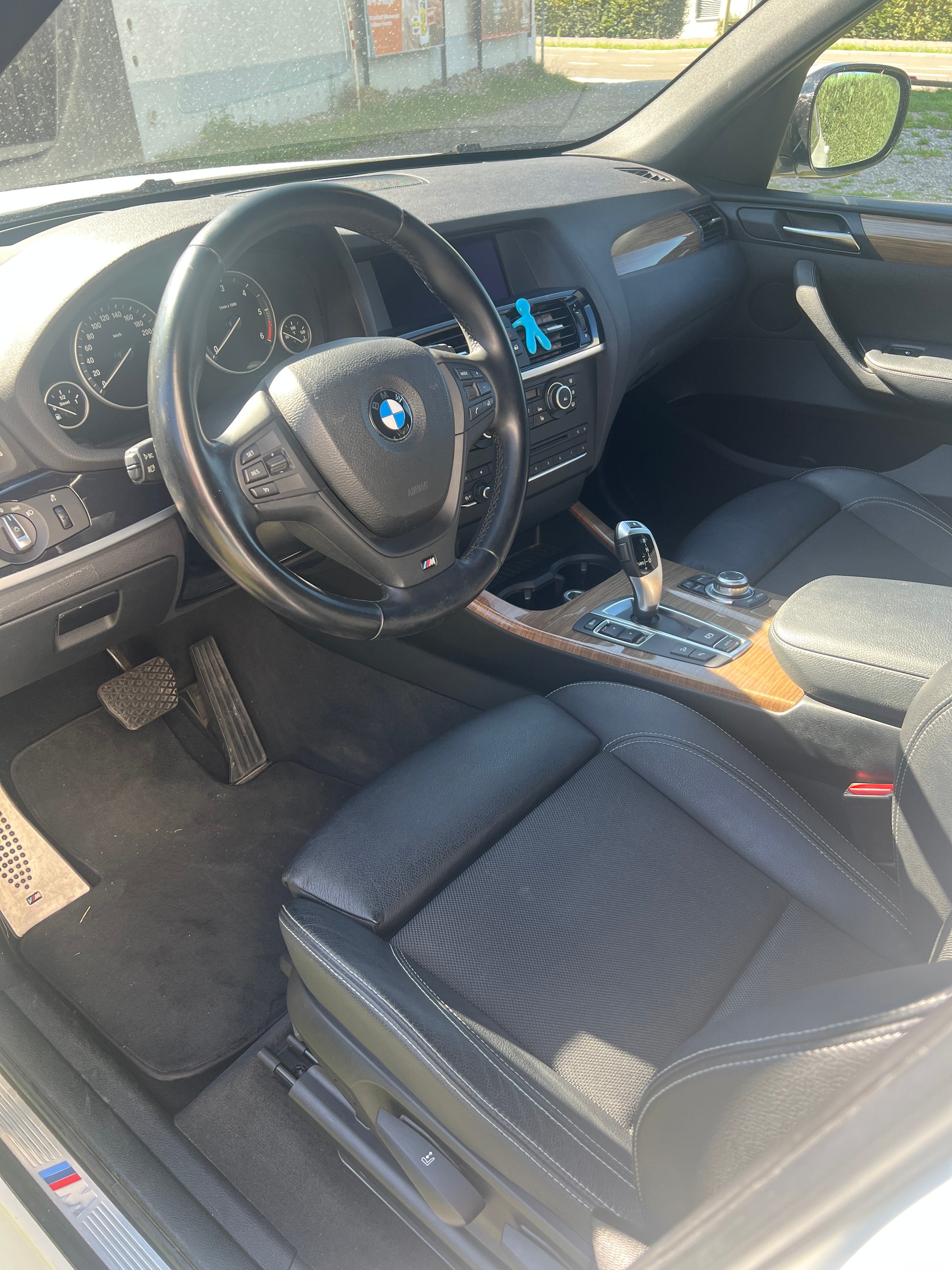 BMW X3-image-5
