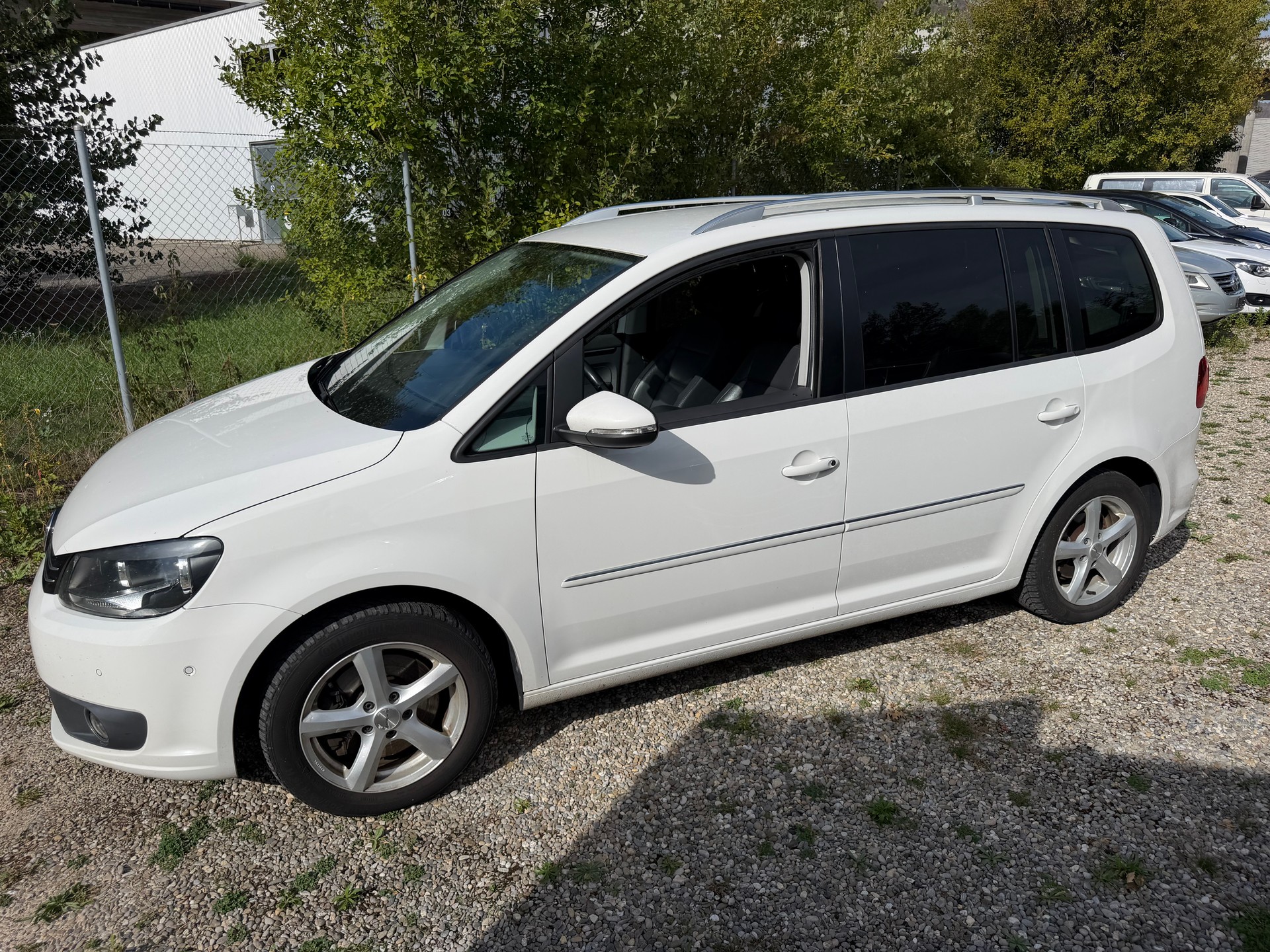 VW Touran 1.4 TSI Highline DSG-image-2