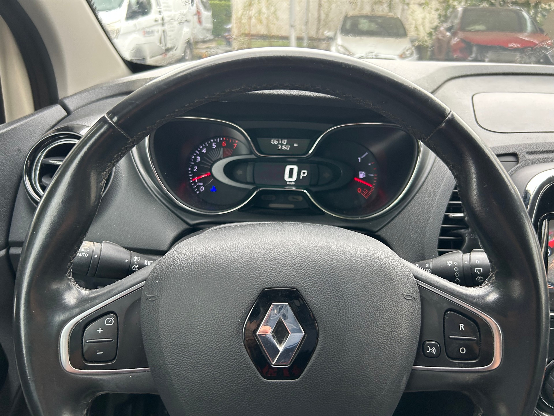 RENAULT Captur 1.2 T 16V Swiss Edition EDC-image-13
