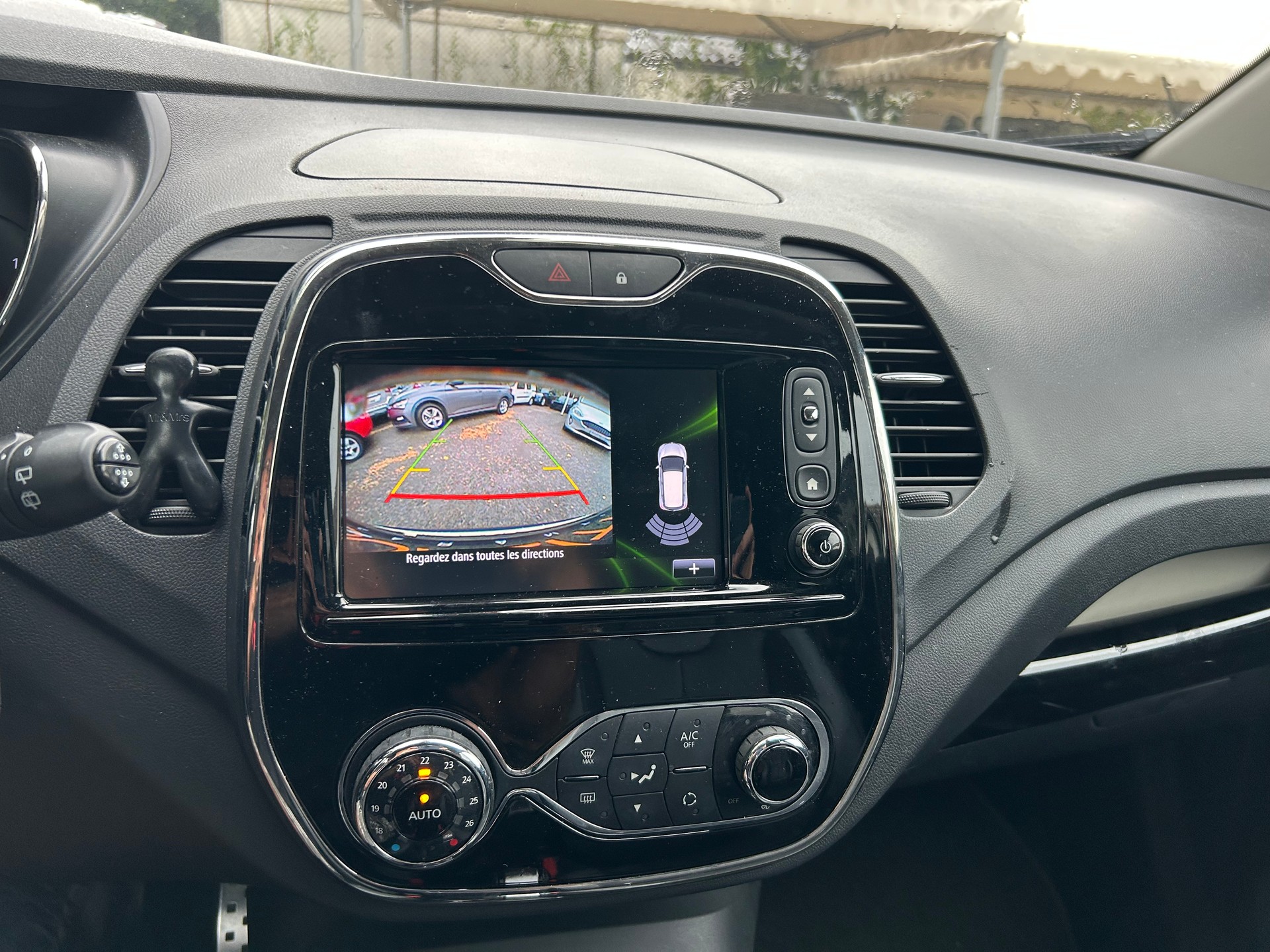 RENAULT Captur 1.2 T 16V Swiss Edition EDC-image-12