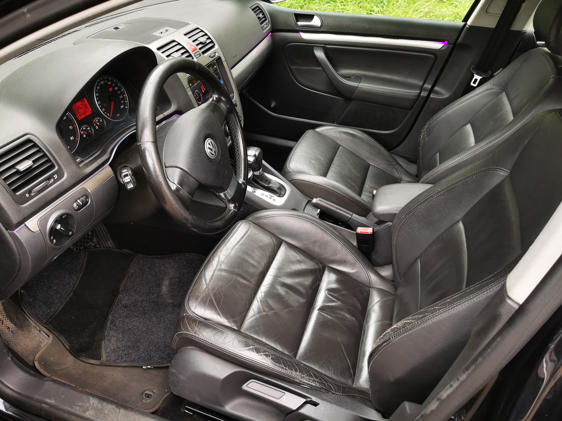 VW Golf 2.0 FSI Sportline-image-9