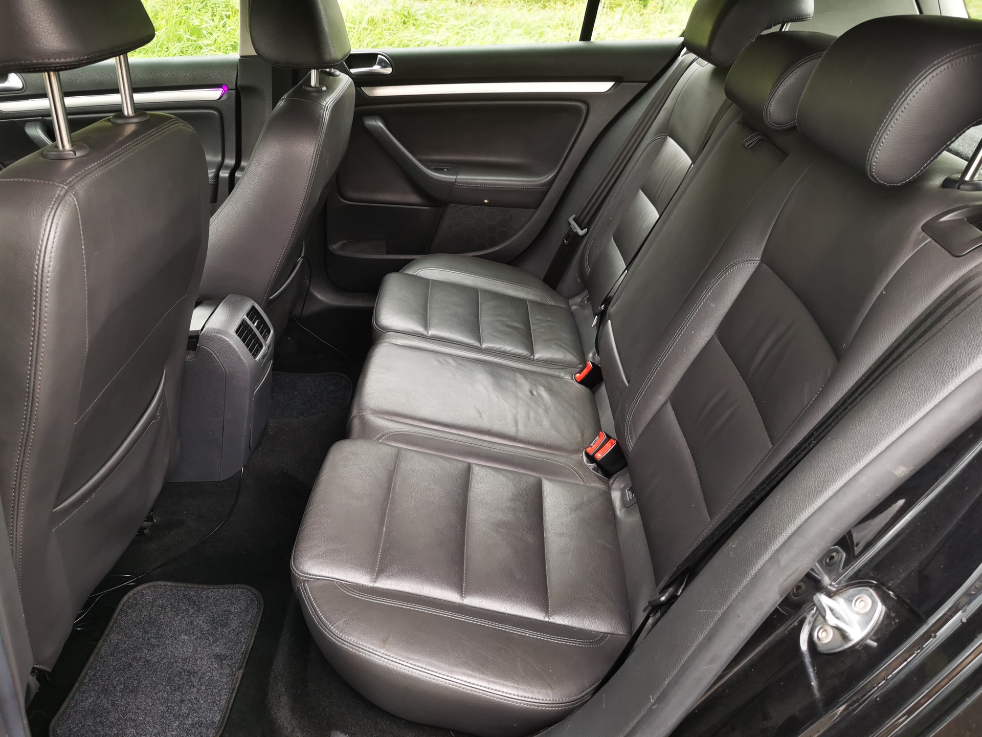 VW Golf 2.0 FSI Sportline-image-8