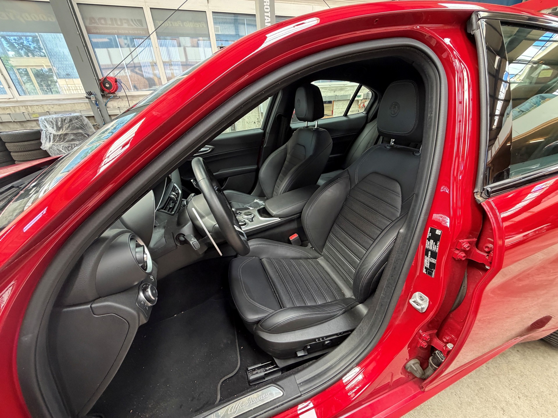 ALFA ROMEO Giulia 2.0 Veloce Q4 AT8-image-3