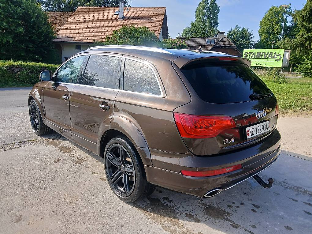 AUDI Q7-image-0