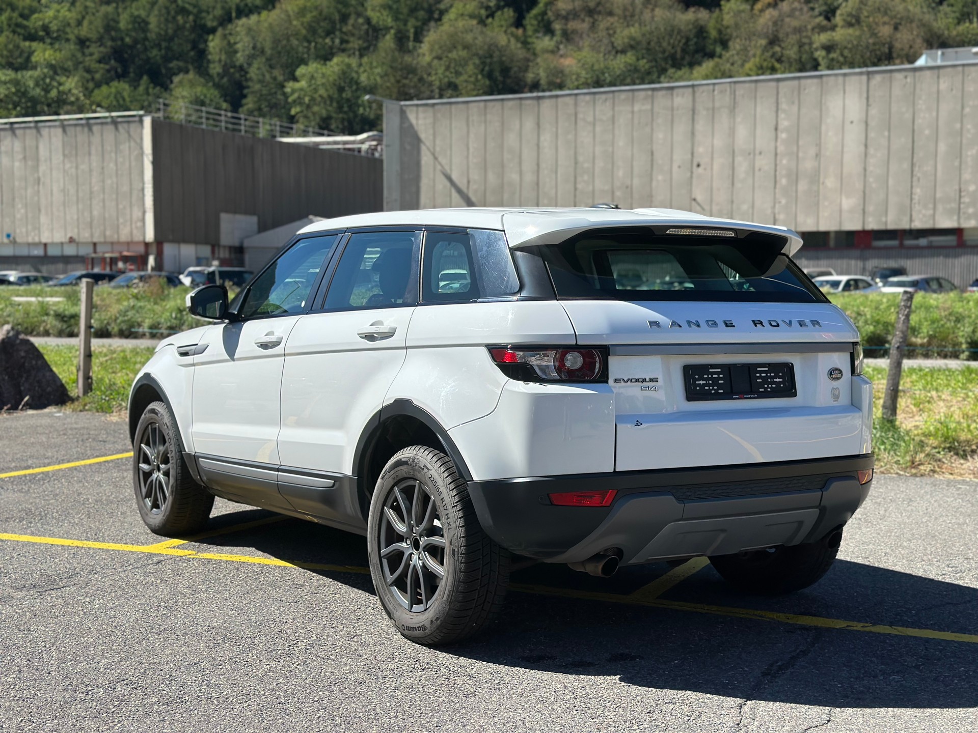 LAND ROVER Range Rover Evoque 2.0 Si4 Pure AT9-image-6