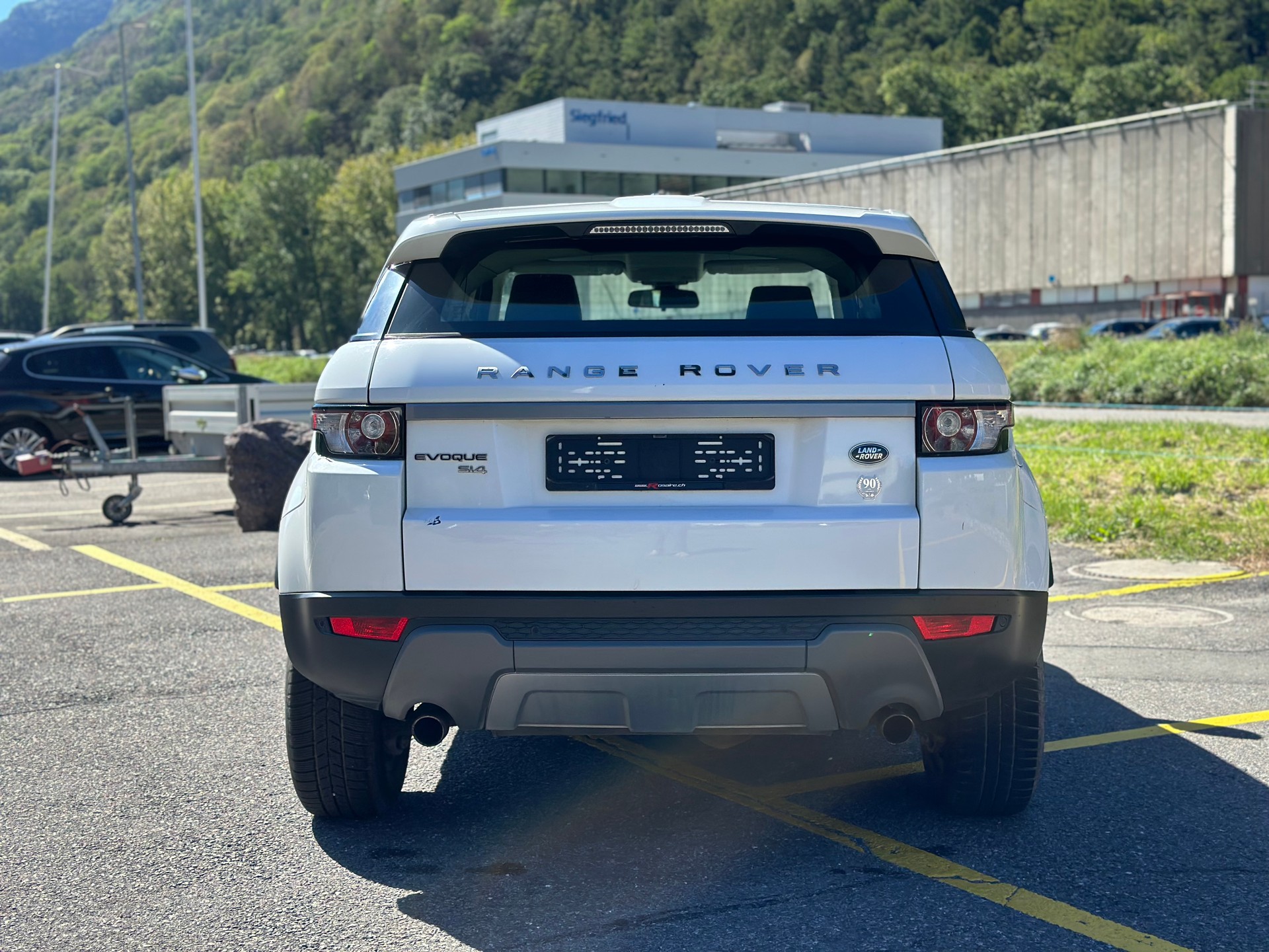 LAND ROVER Range Rover Evoque 2.0 Si4 Pure AT9-image-5