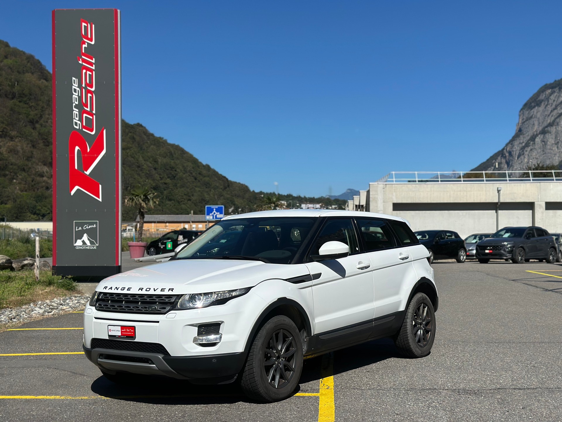 LAND ROVER Range Rover Evoque 2.0 Si4 Pure AT9-image-1