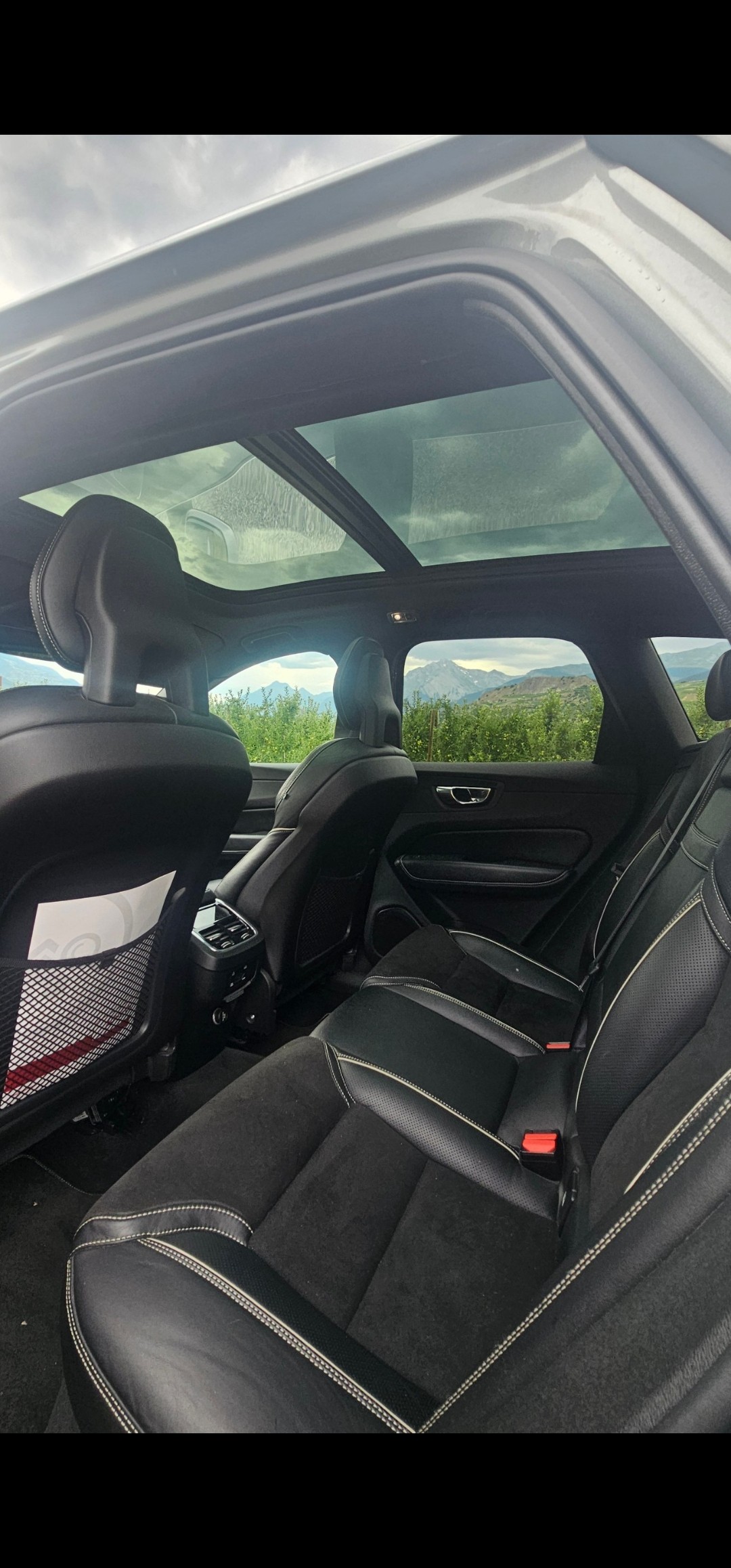 VOLVO 2.0 D5 R-Design AWD-image-3