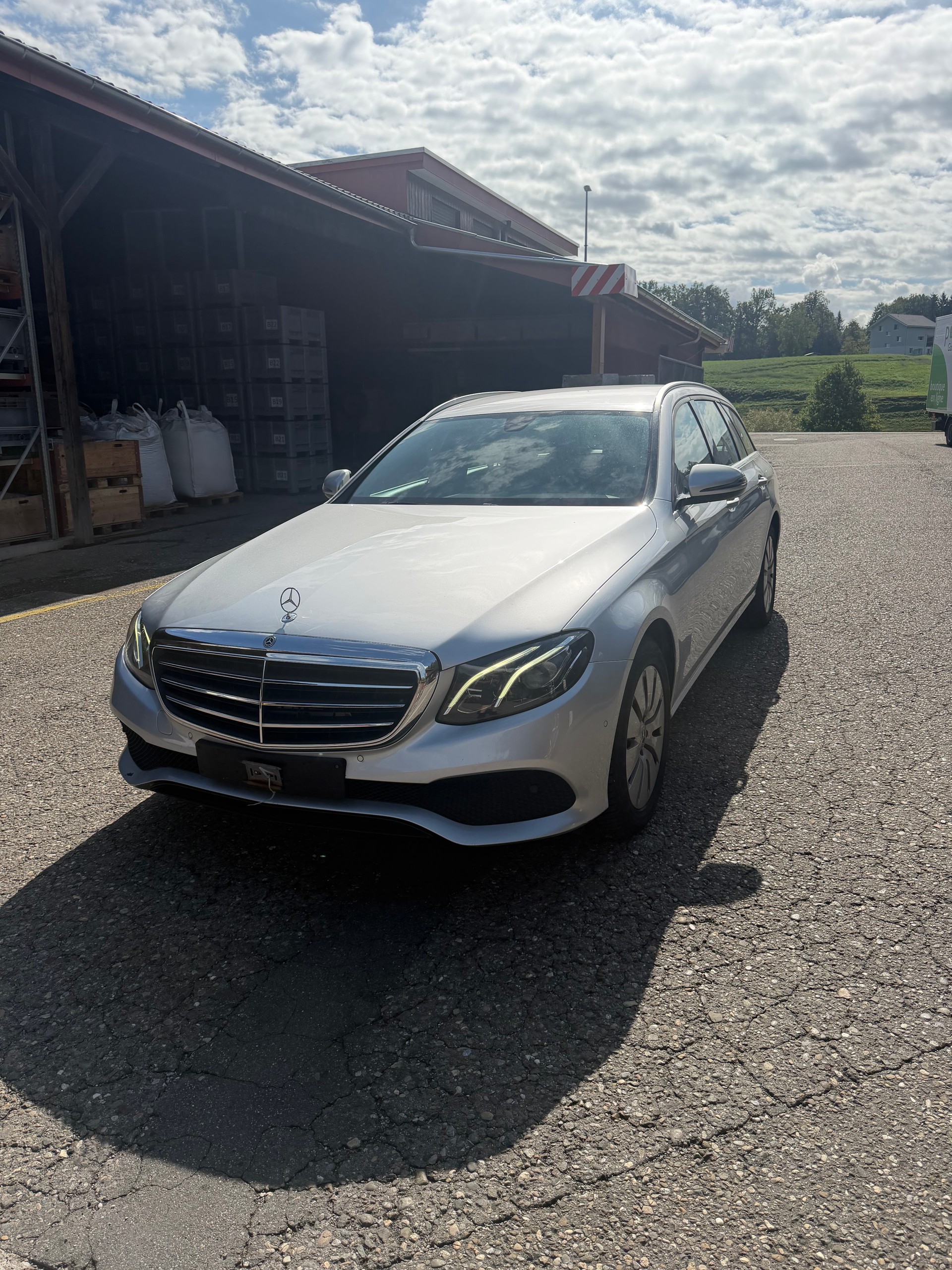 MERCEDES-BENZ E 200 4 Matic 9G-Tronic-image-0