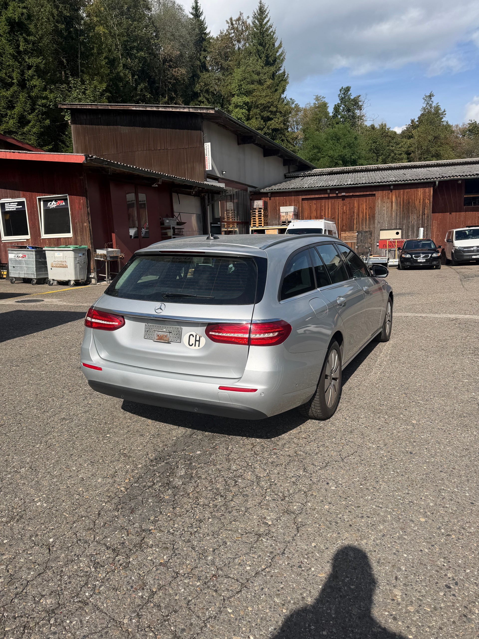 MERCEDES-BENZ E 200 4 Matic 9G-Tronic-image-3