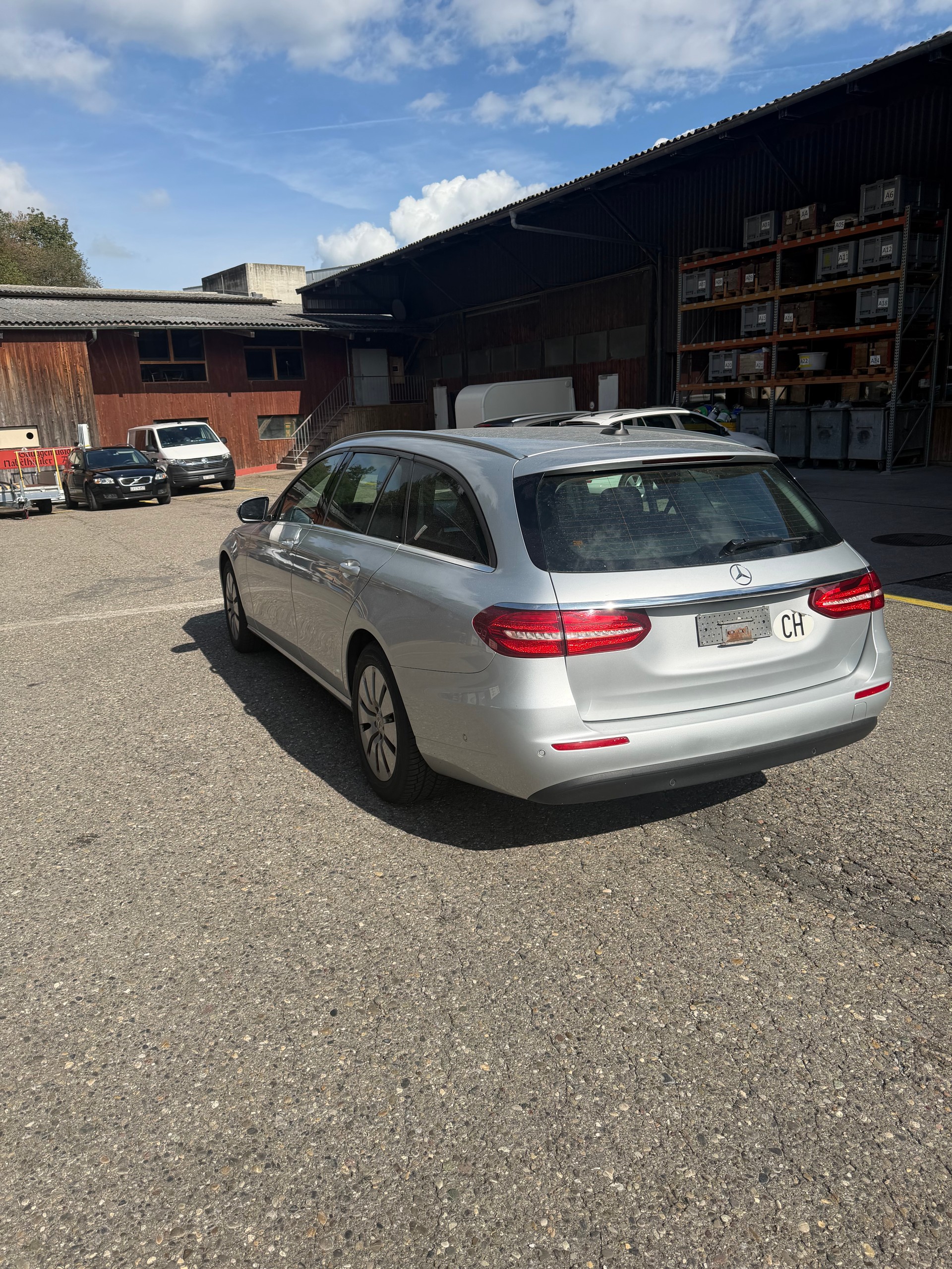 MERCEDES-BENZ E 200 4 Matic 9G-Tronic-image-2