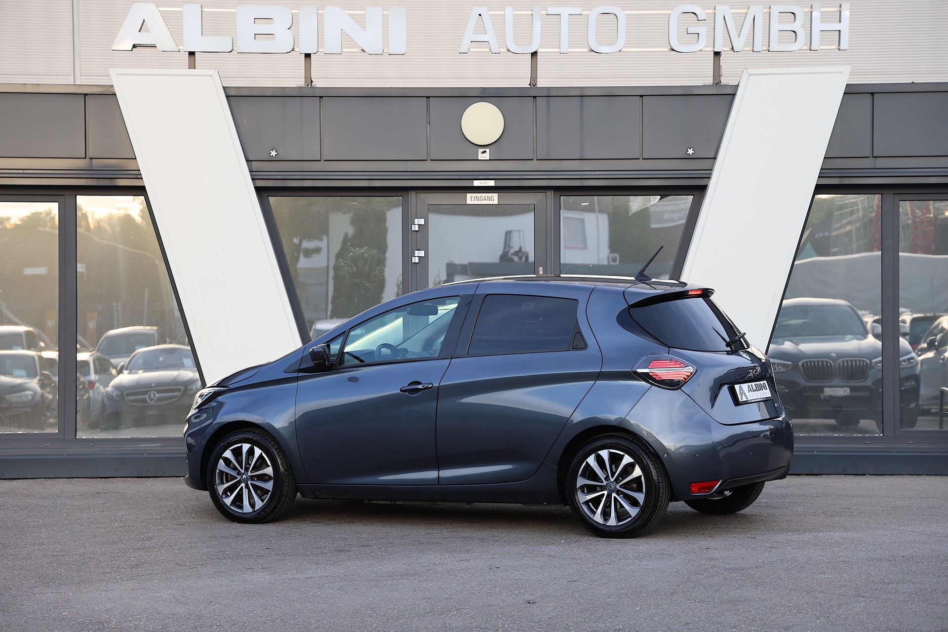 RENAULT Zoe R135 Intens *Batteriemotor ersetzt* *Frisch ab MFK*-image-3