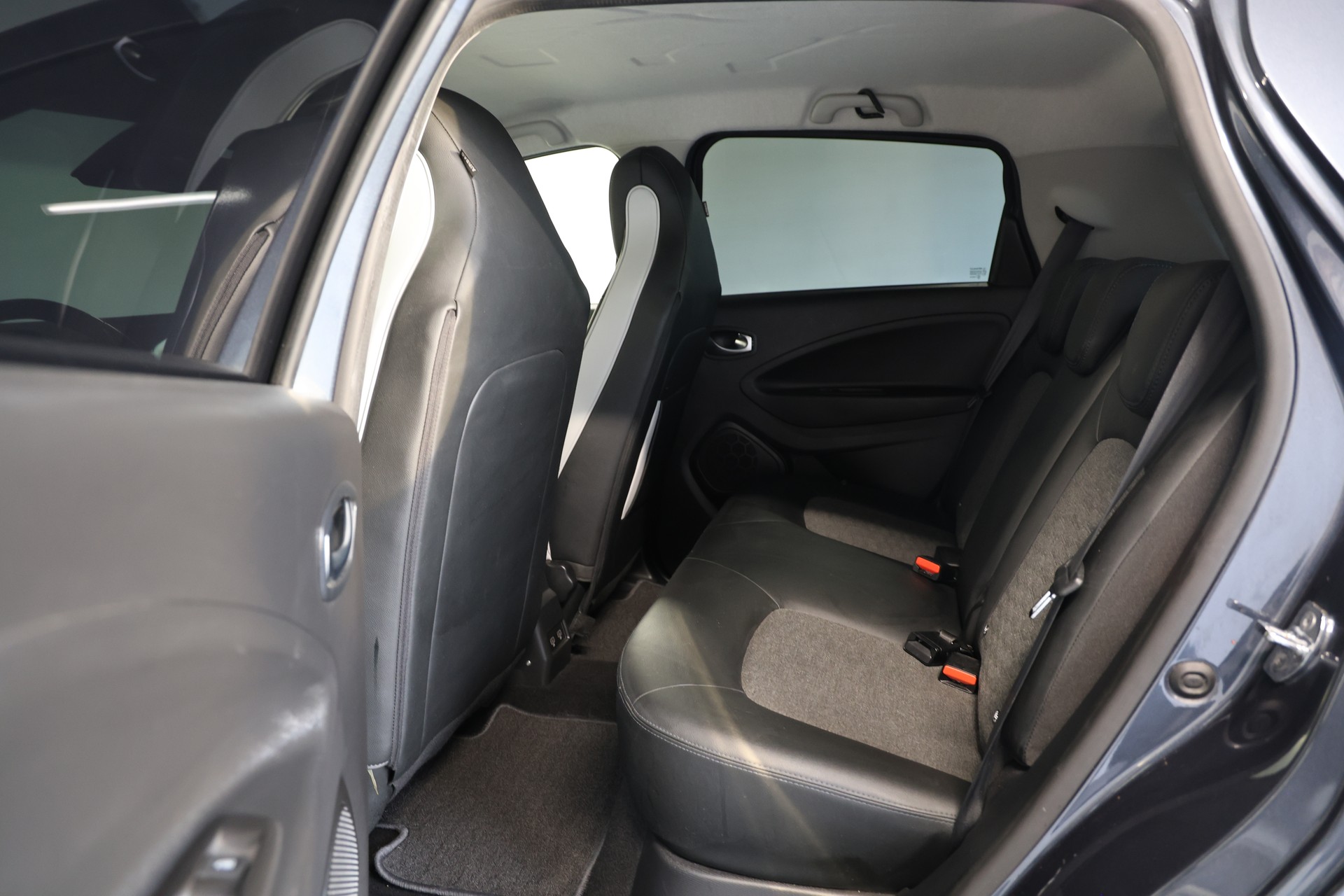 RENAULT Zoe R135 Intens *Batteriemotor ersetzt* *Frisch ab MFK*-image-13