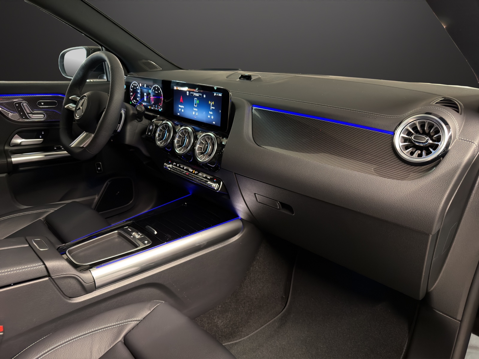 MERCEDES-BENZ GLA 220 d 4MATIC Swiss Star-image-7