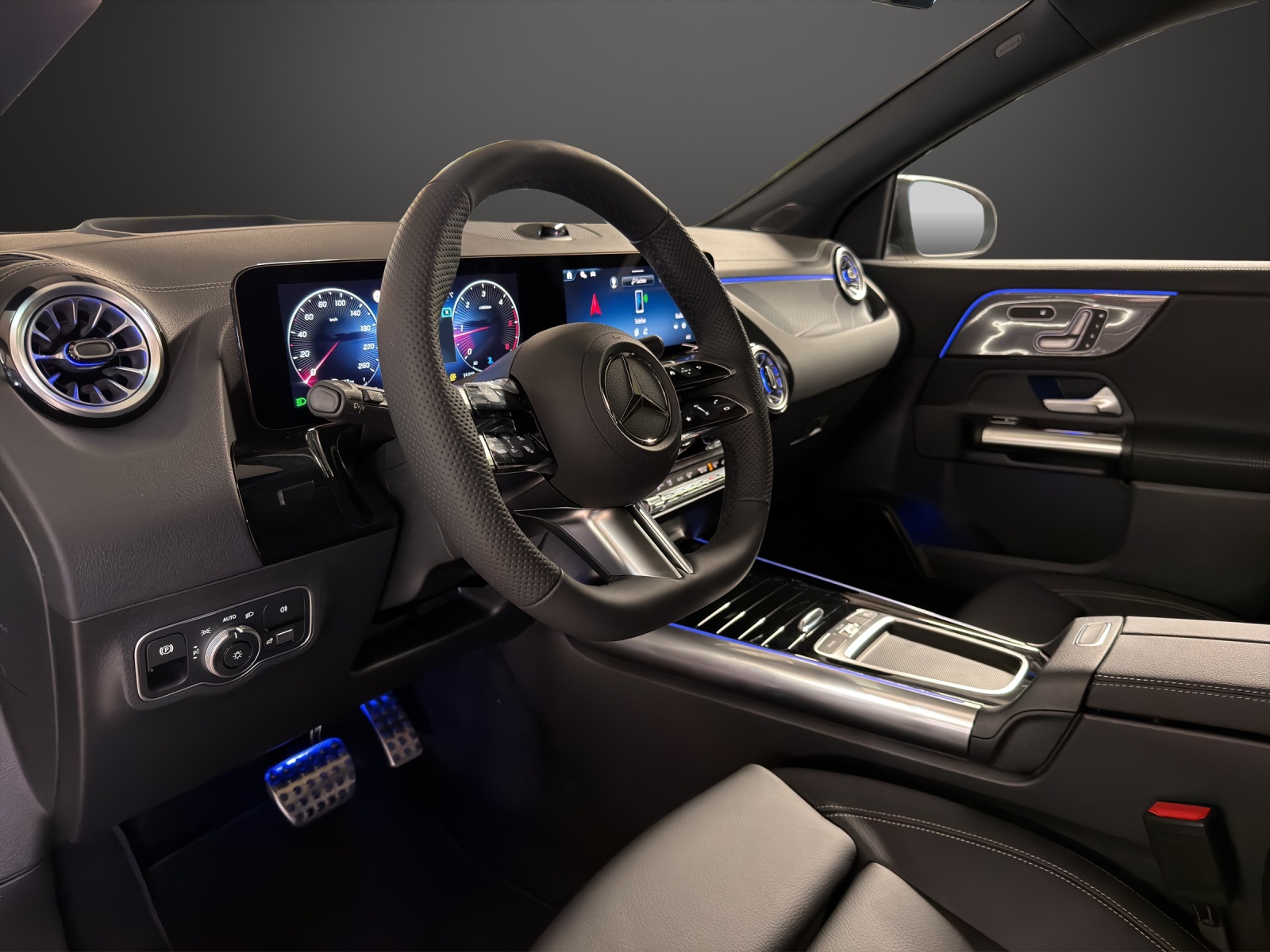 MERCEDES-BENZ GLA 220 d 4MATIC Swiss Star-image-6