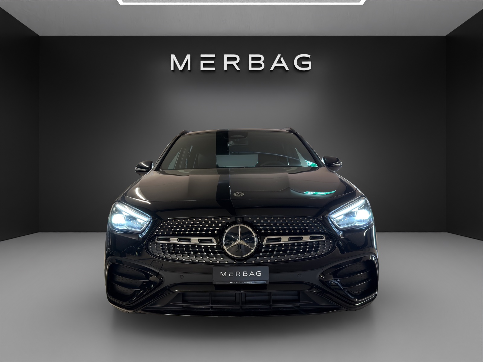 MERCEDES-BENZ GLA 220 d 4MATIC Swiss Star-image-1