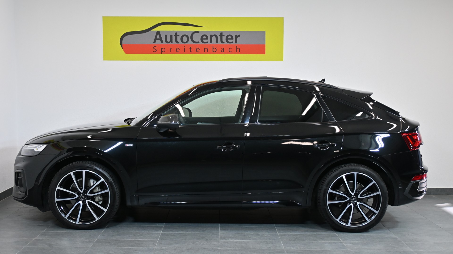 AUDI Q5 Sportback 40 TDI Blackedition & S-LINE COMPETITION quattro S-tronic-image-14