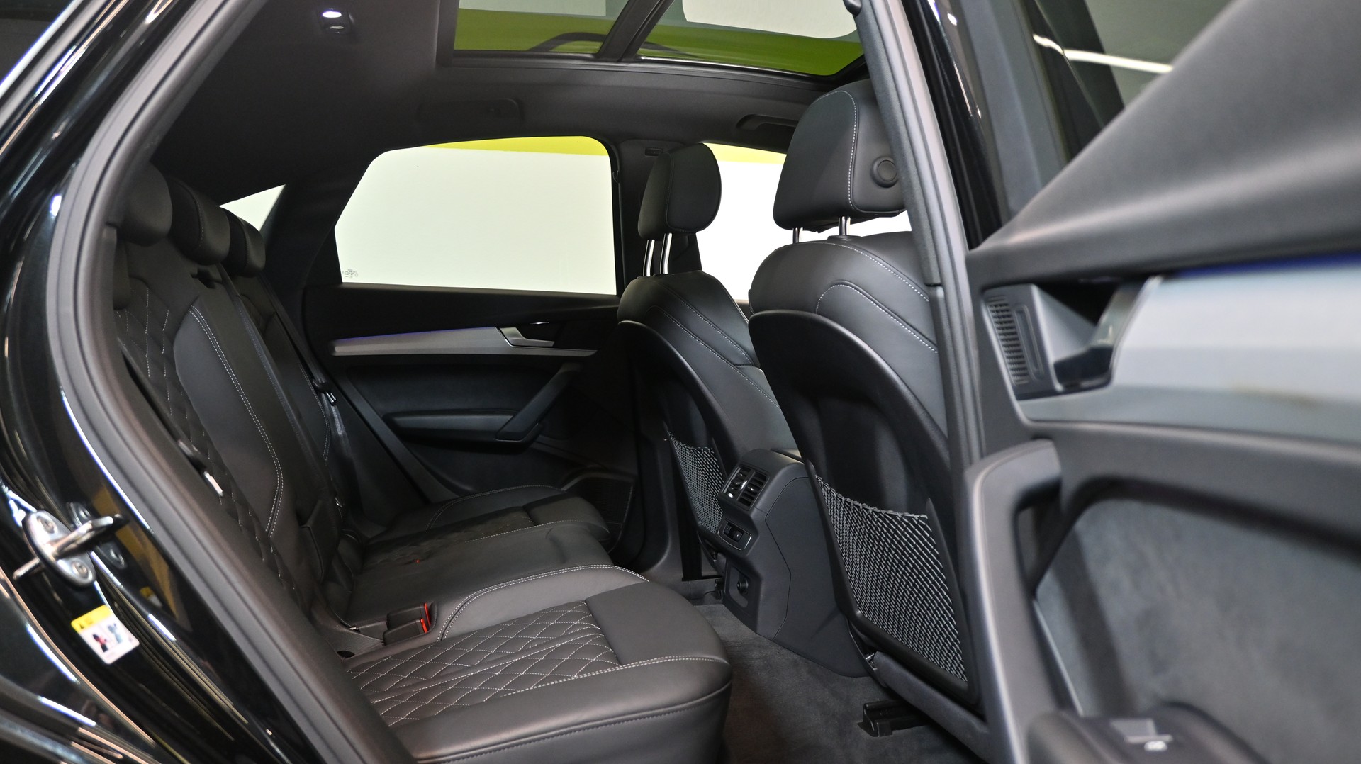 AUDI Q5 Sportback 40 TDI Blackedition & S-LINE COMPETITION quattro S-tronic-image-5