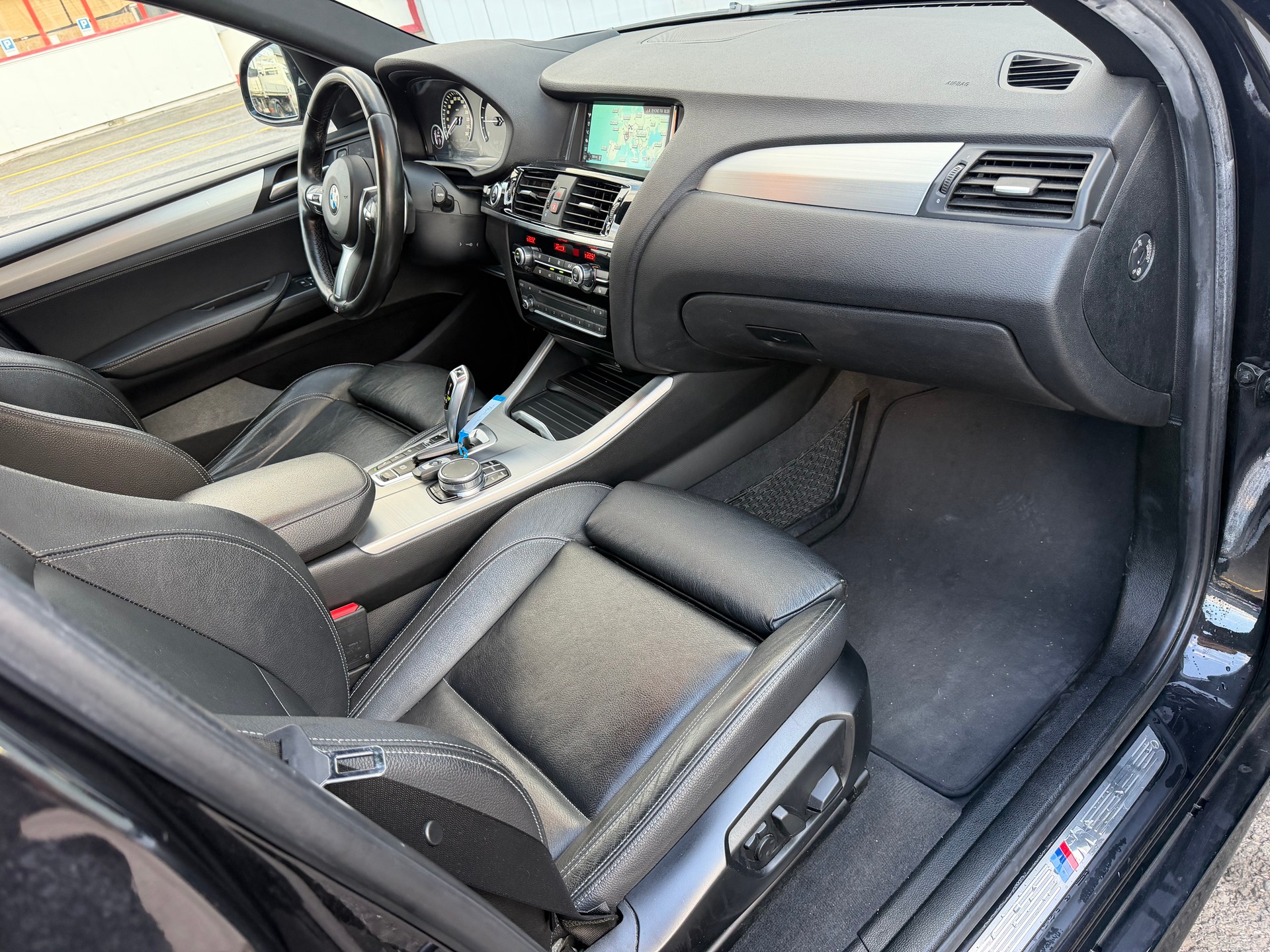 BMW X4 xDrive 20d M Paket Steptronic-image-12