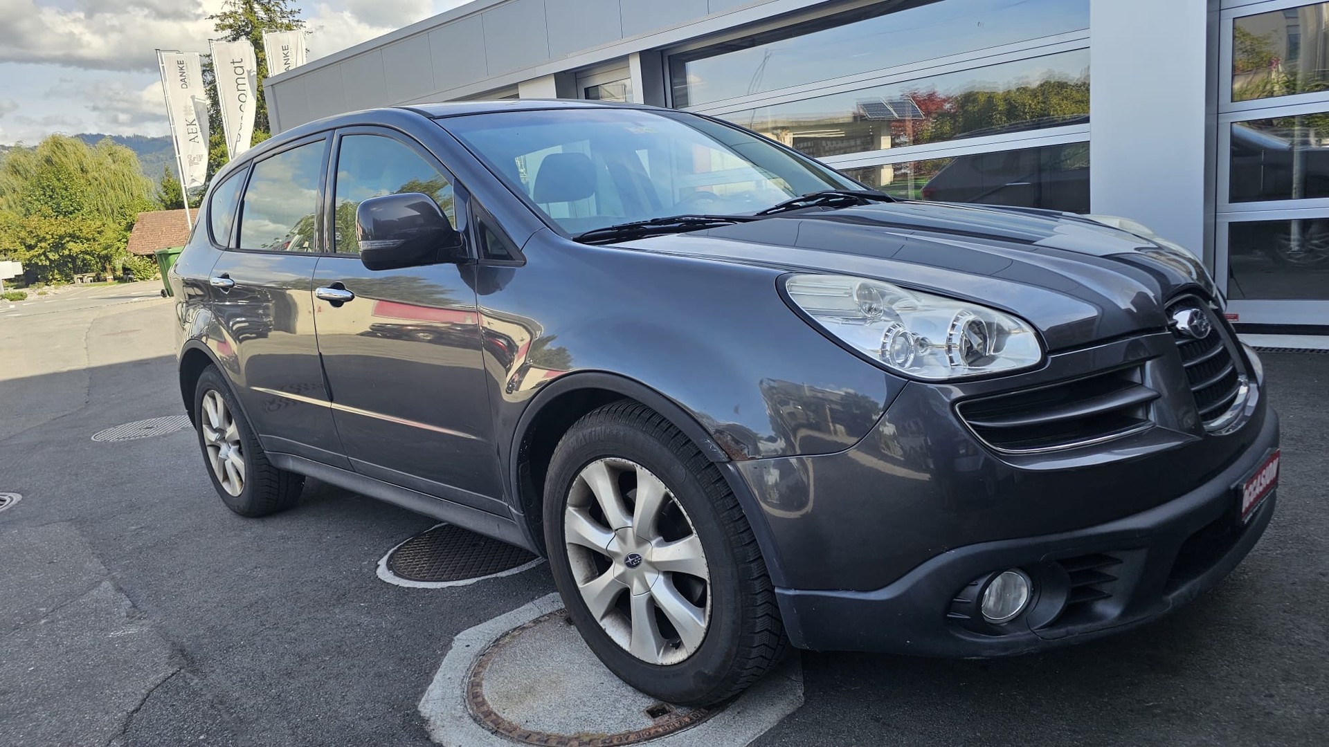 SUBARU Tribeca 3.0 AWD Executive-image-2