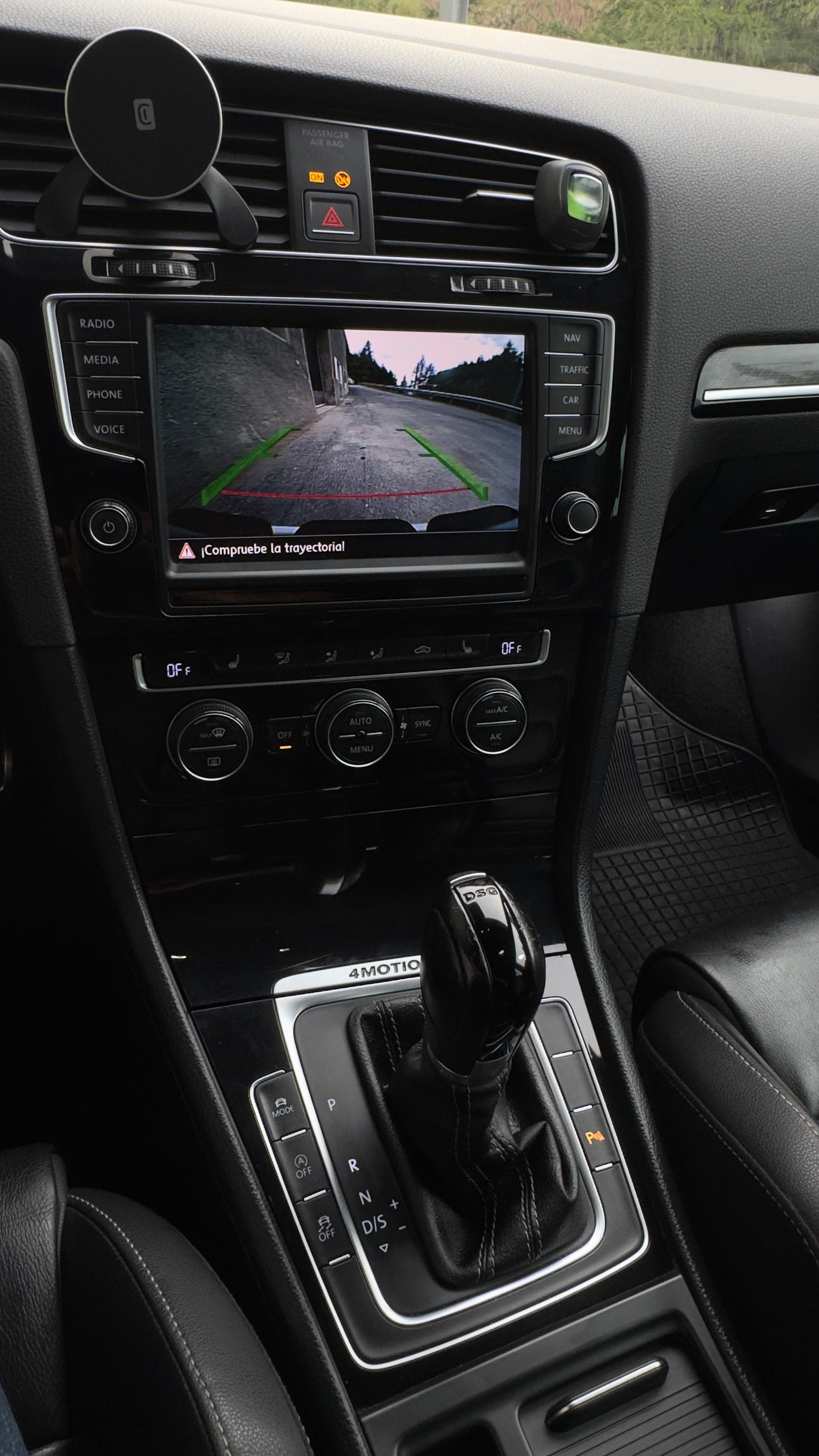 VW 2.0 TSI R DSG 4motion-image-2