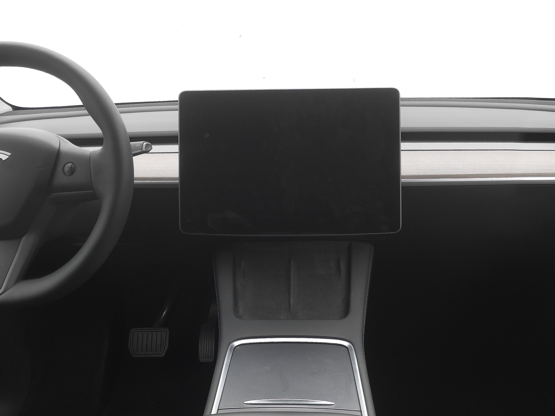 TESLA Model Y Long Range AWD-image-6