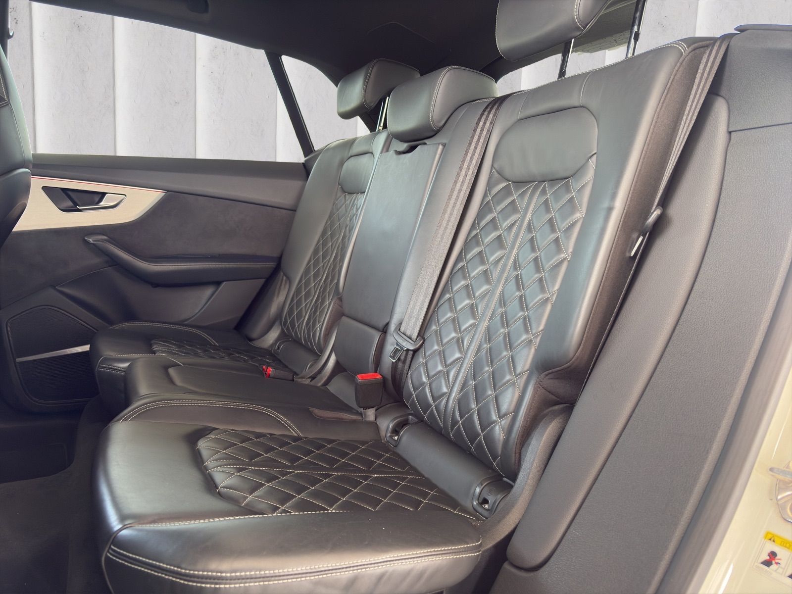 AUDI Q8 50 TDI quattro tiptronic-image-16