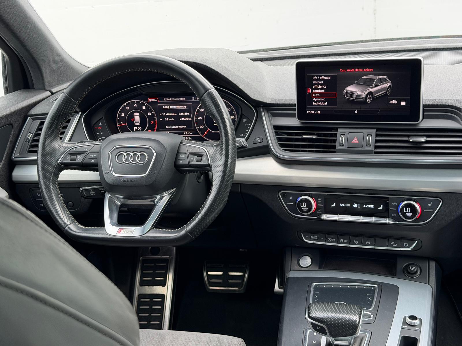 AUDI Q5 2.0 TFSI sport quattro S-tronic-image-9