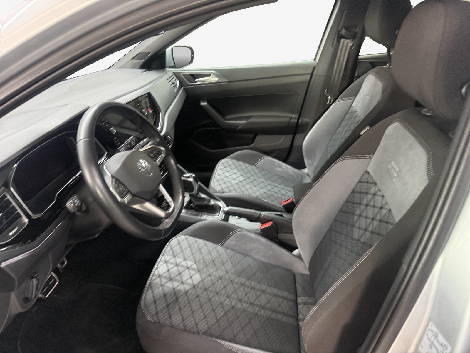 VW Polo 1.0 TSI R-Line DSG-image-7