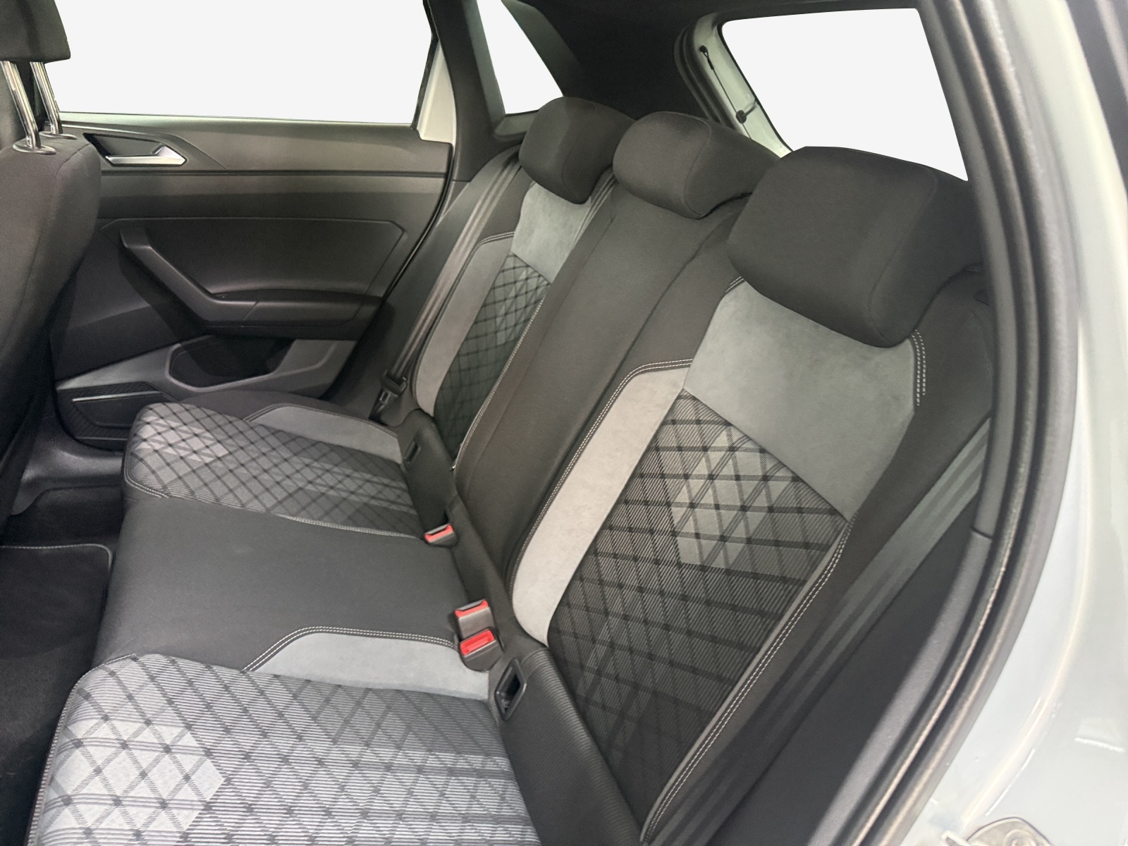 VW Polo 1.0 TSI R-Line DSG-image-11