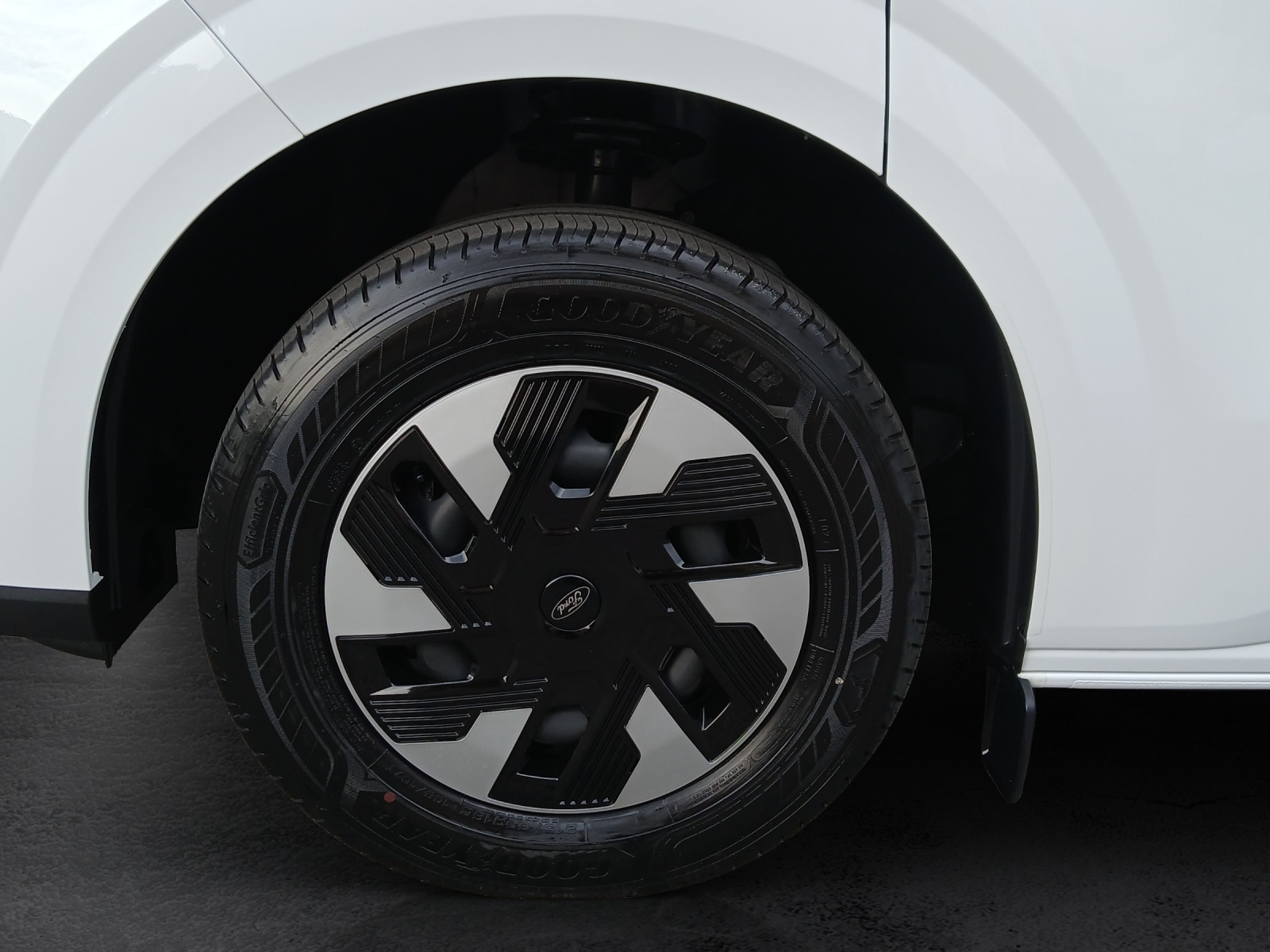 FORD E-Transit Custom Van 320 L1 Trend-image-13