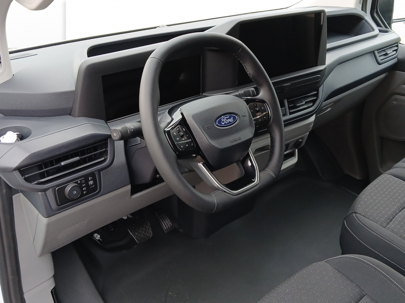 FORD E-Transit Custom Van 320 L1 Trend-image-7