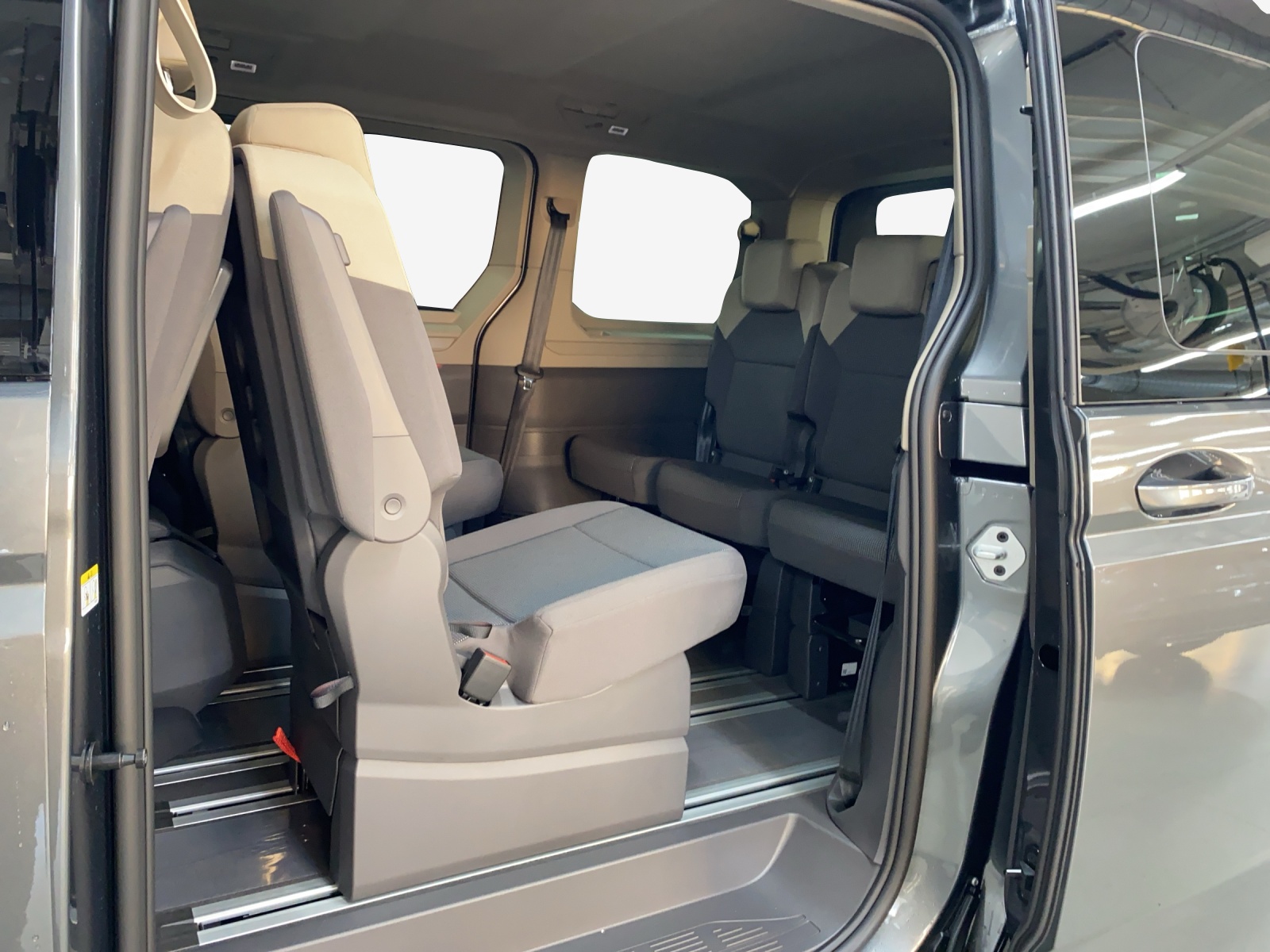 VW Multivan 2.0 TDI Trend Liberty DSG-image-11