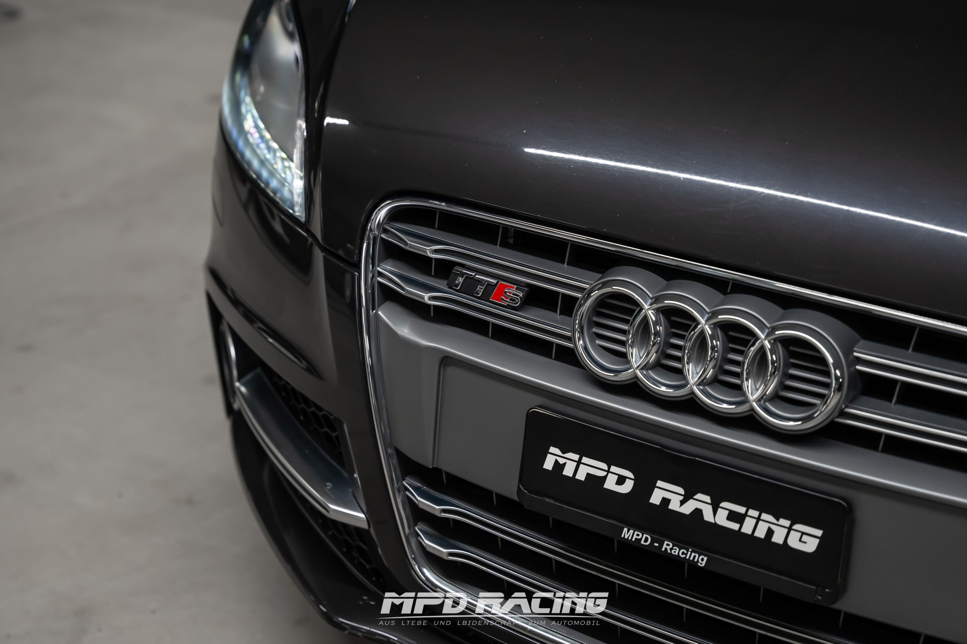 AUDI TTS Roadster 2.0 TFSI quattro-image-10
