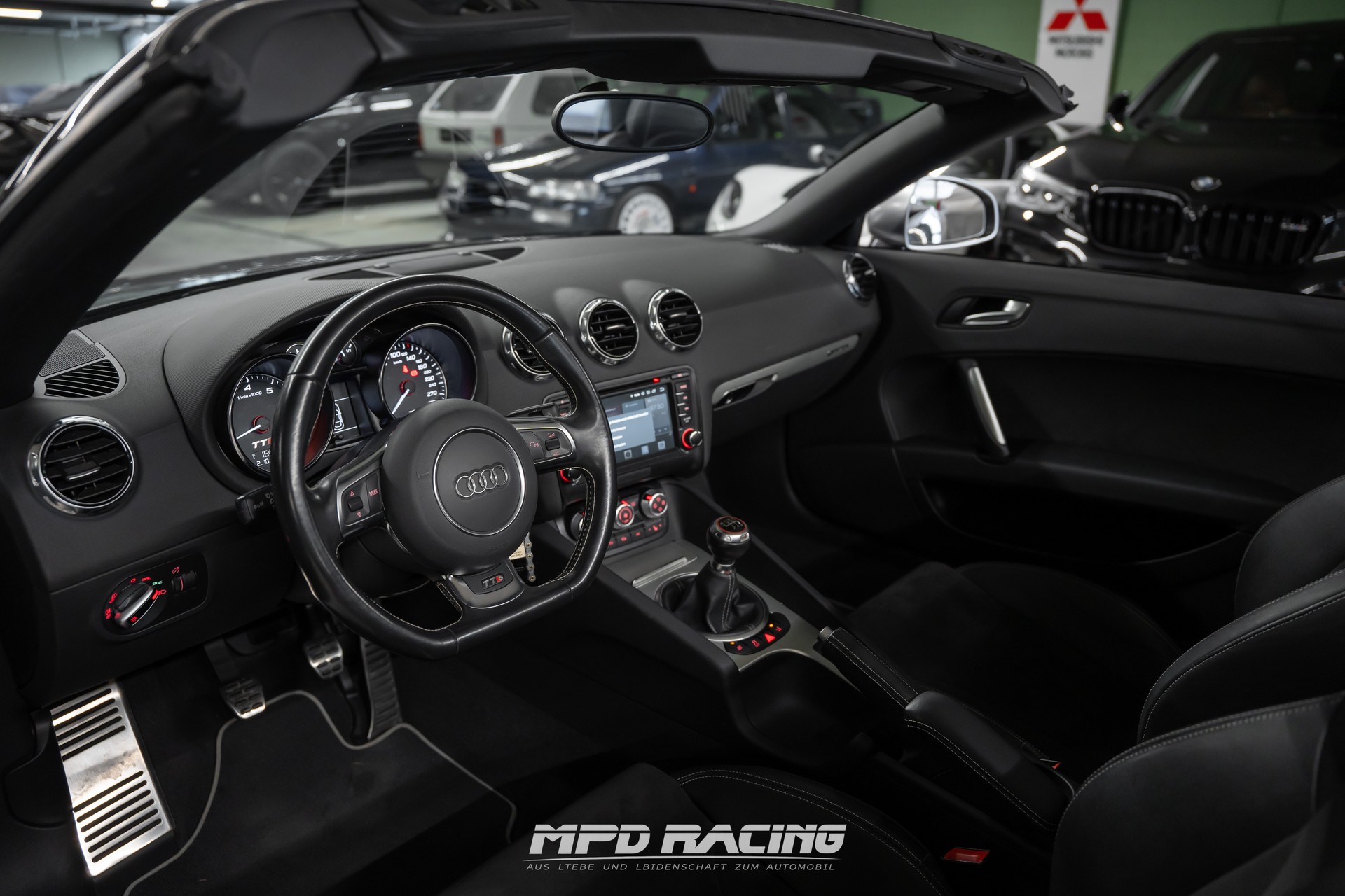 AUDI TTS Roadster 2.0 TFSI quattro-image-12