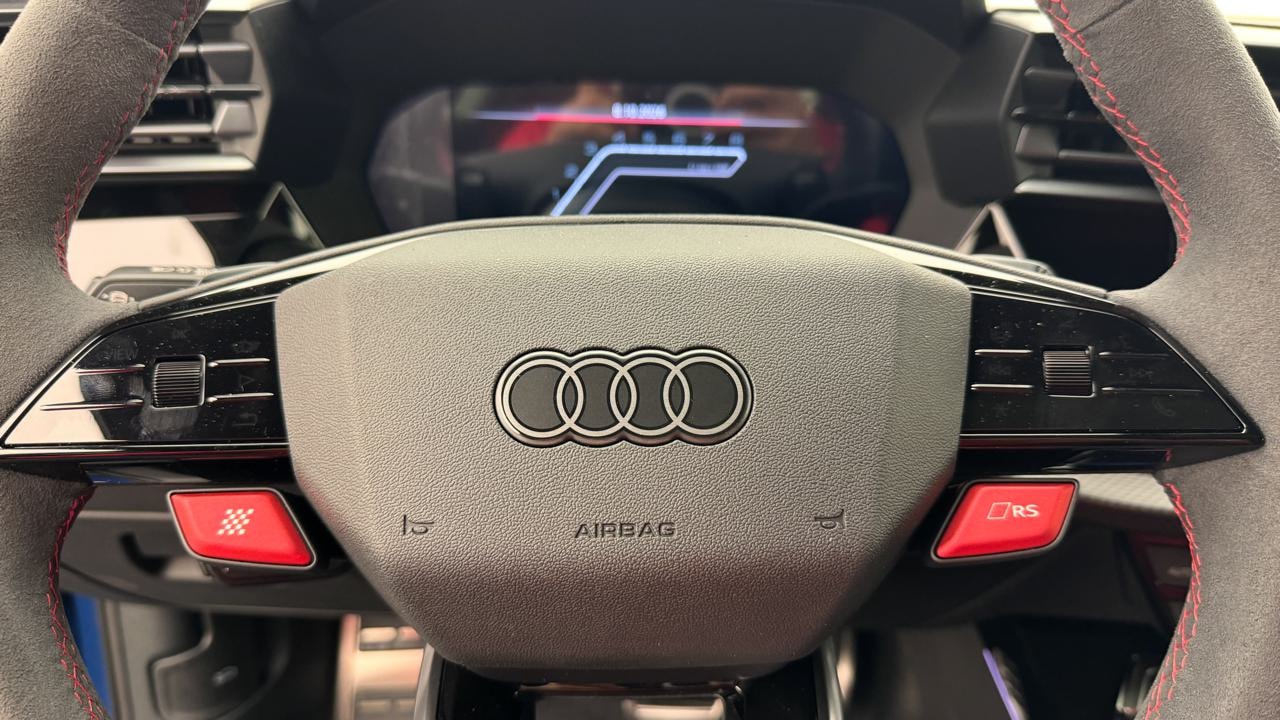 AUDI RS3 Sportback 2.5 TSI quattro S-tronic-image-9