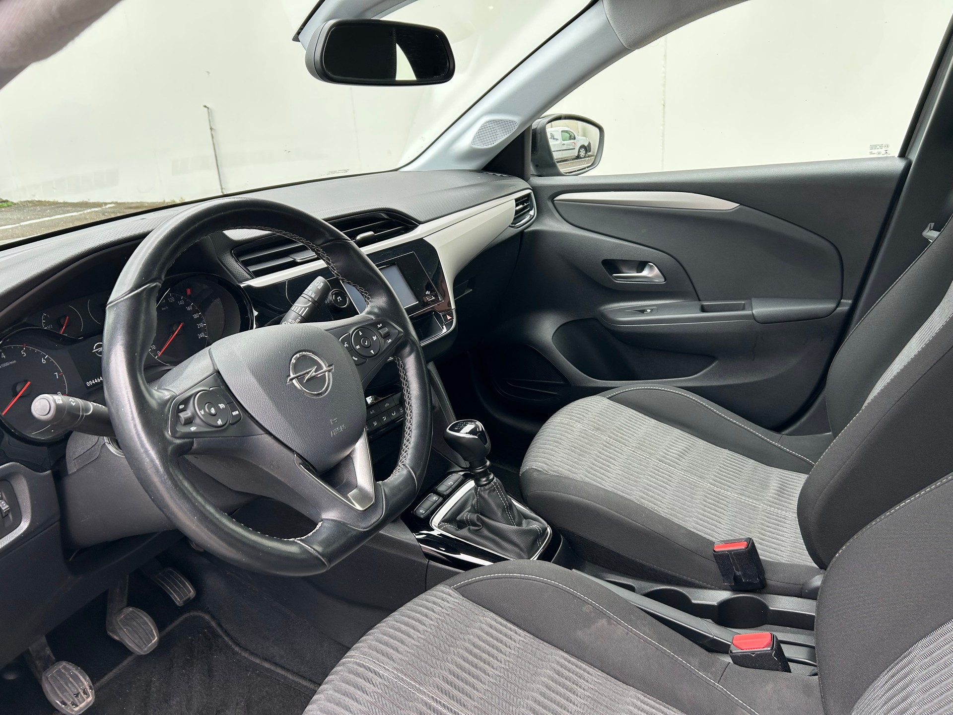 OPEL Corsa 1.2 TP Edition-image-4