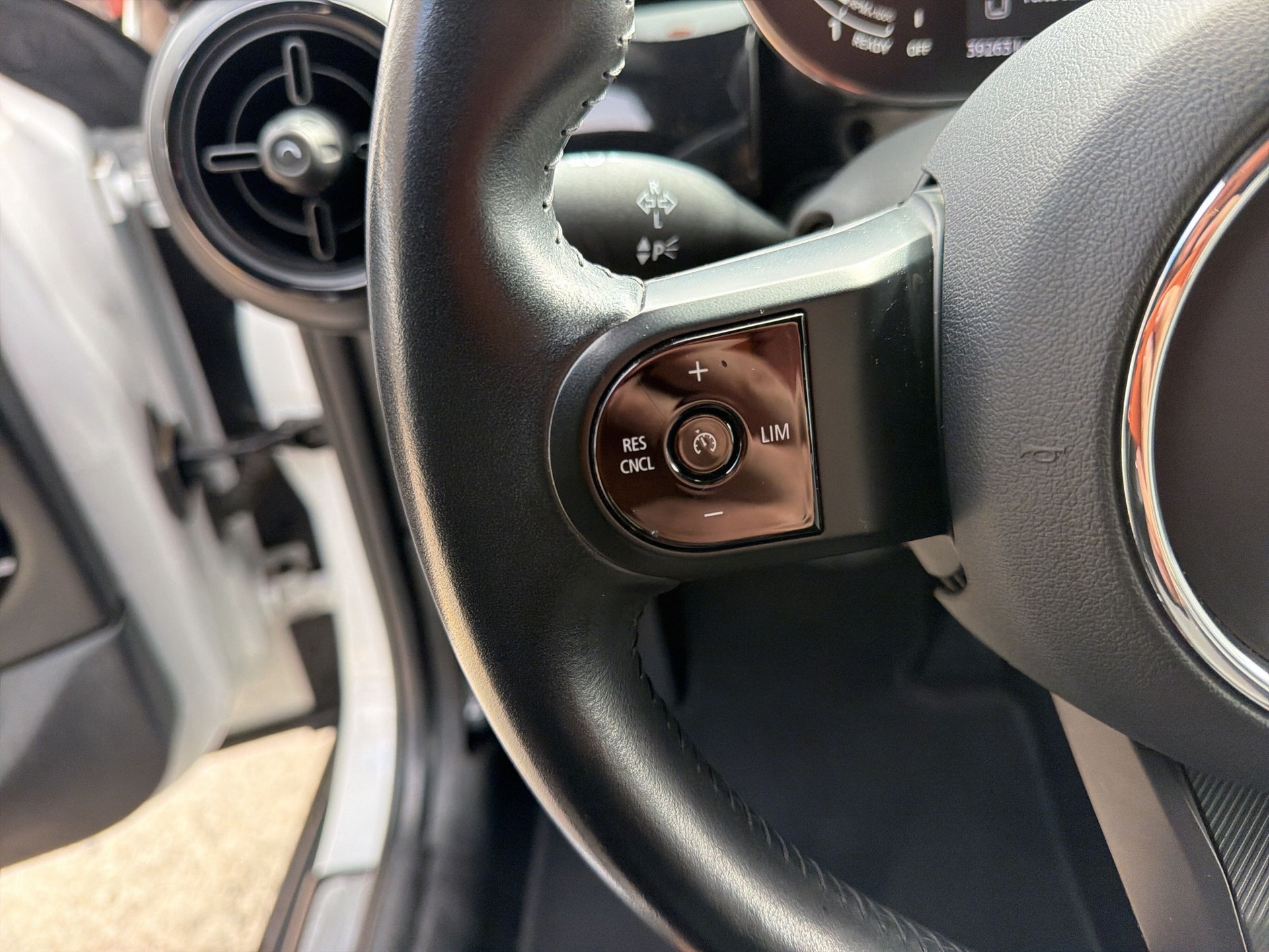 MINI Cooper Steptronic DKG-image-14