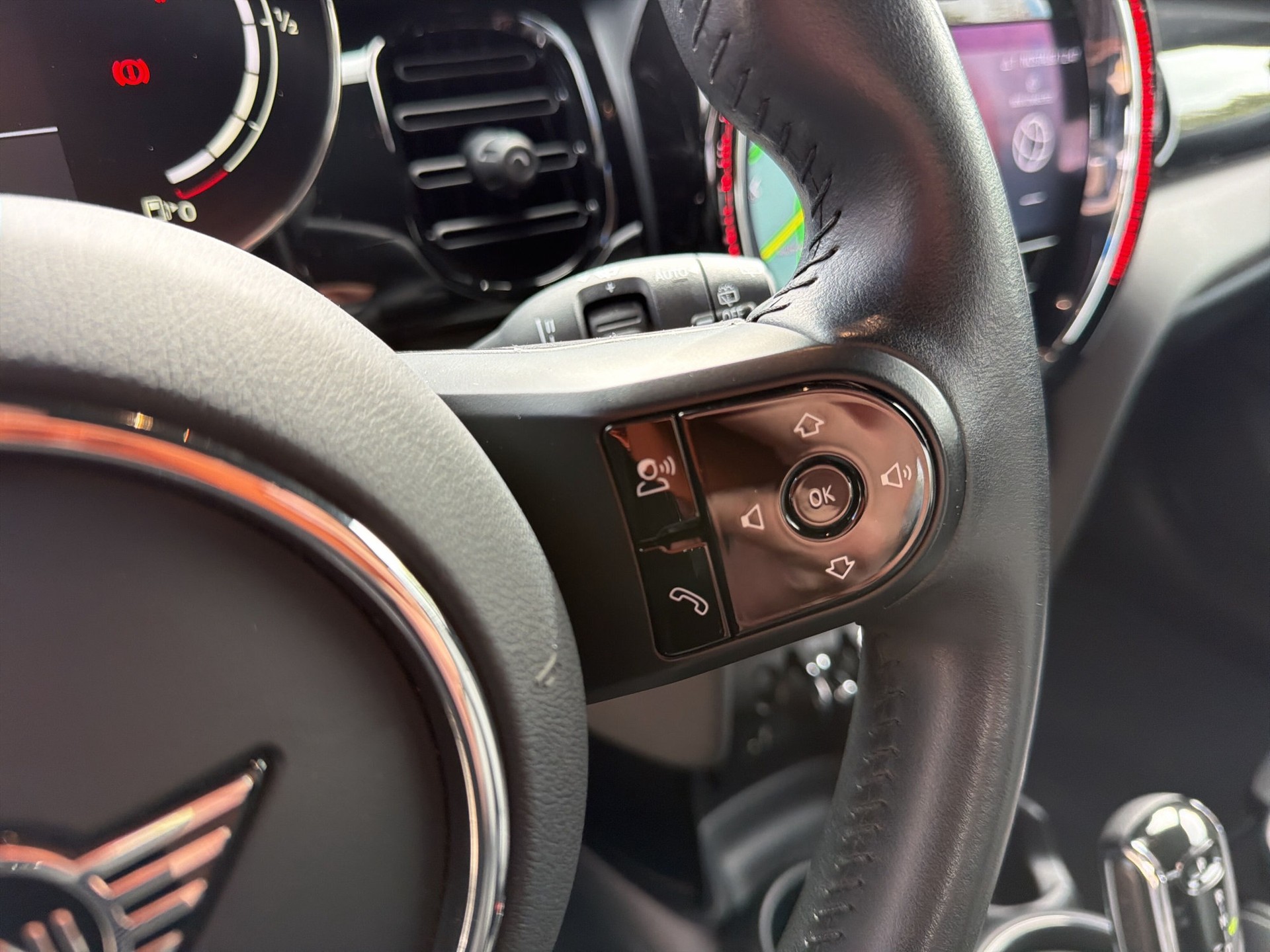 MINI Cooper Steptronic DKG-image-15