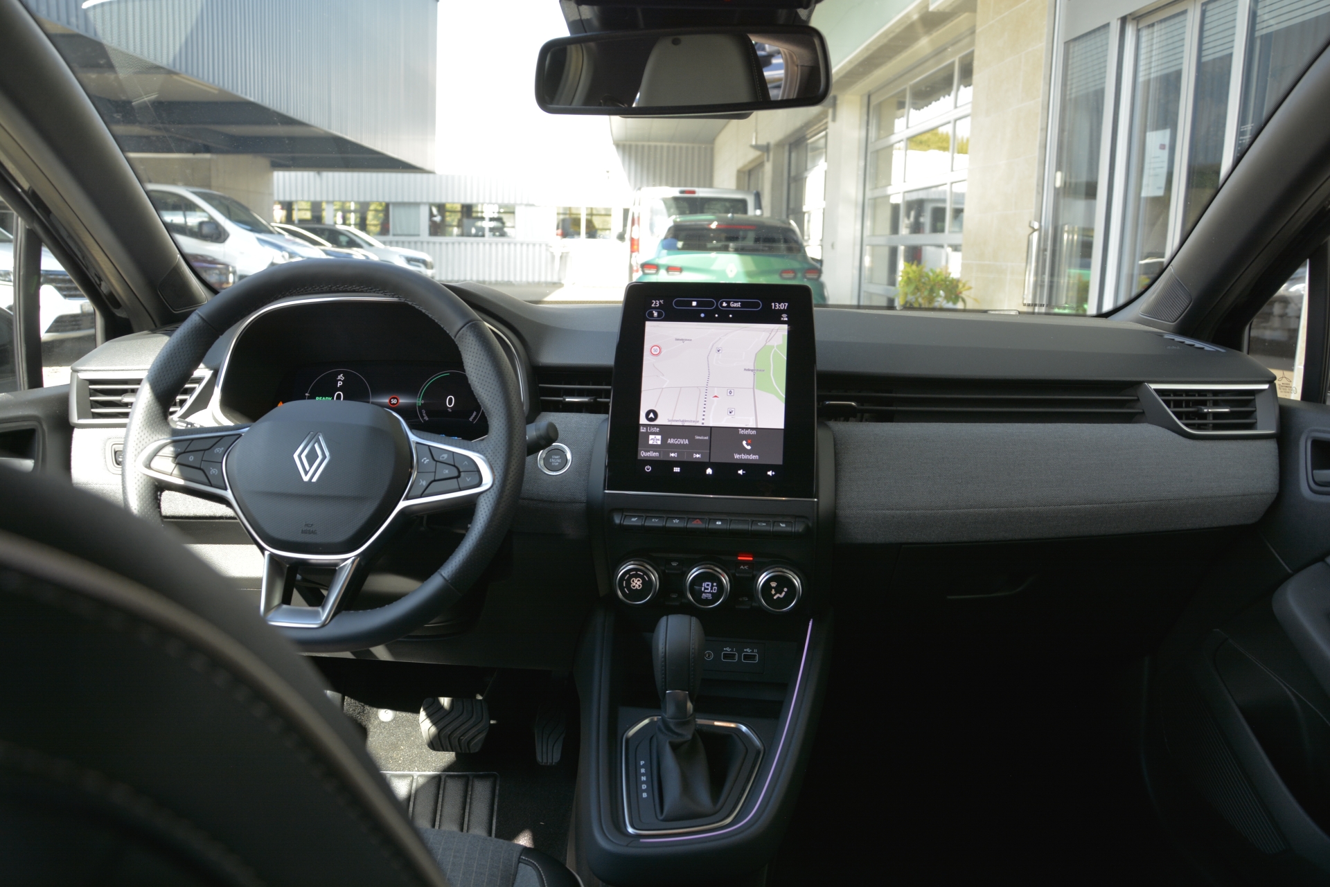 RENAULT Clio 1.6 E-Tech techno-image-5