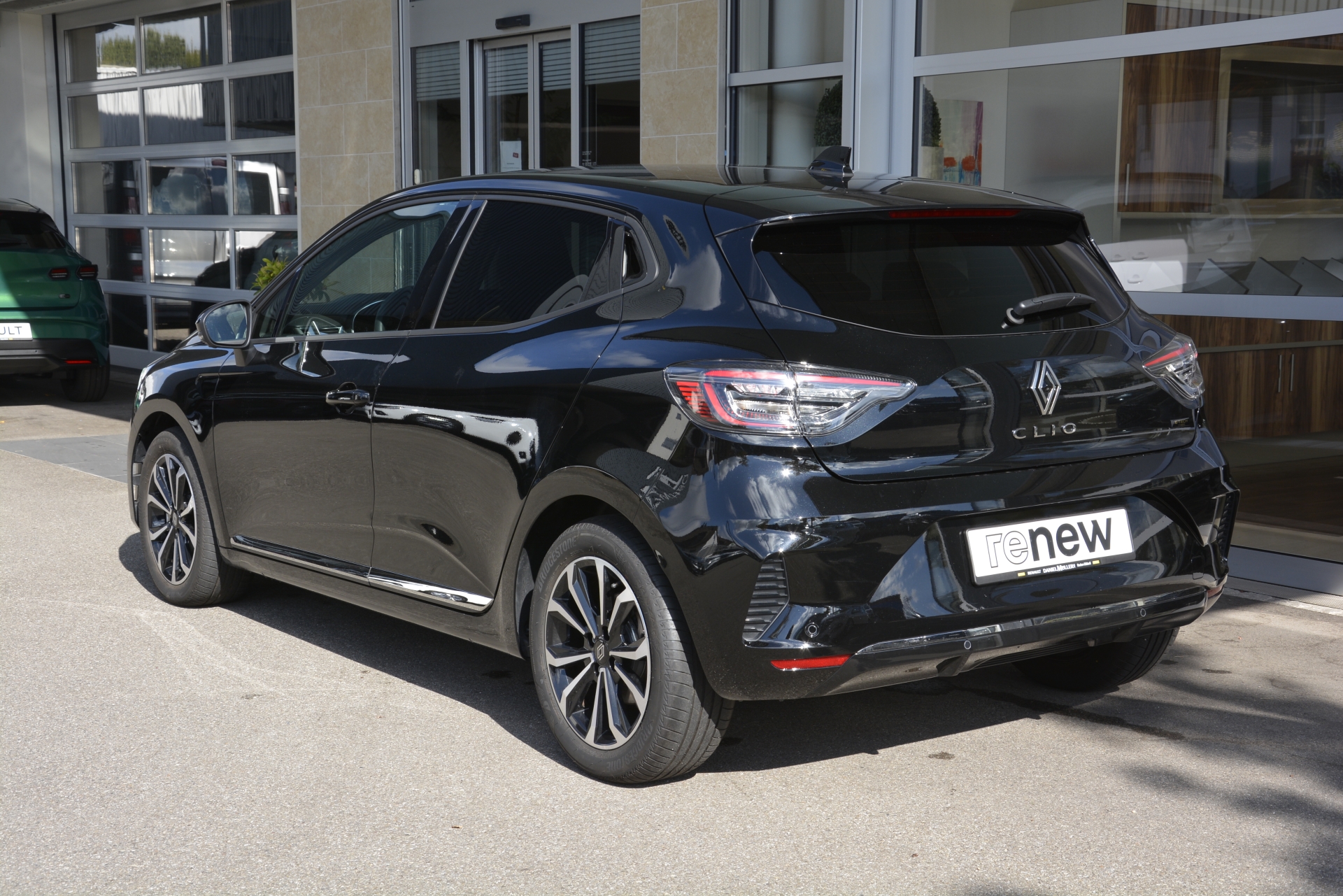 RENAULT Clio 1.6 E-Tech techno-image-3